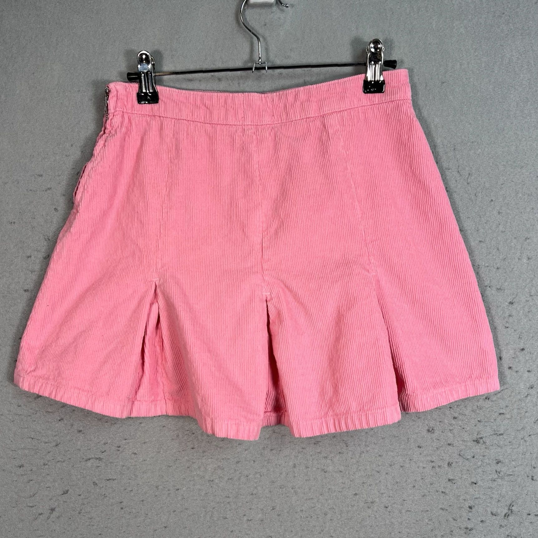 Urban Outfitters BDG Urban Outfitters Short Pink Corduroy Skater Pleated Skirt Side Zip Sz Small Size 28" / US 6 / IT 42 - 4 Thumbnail