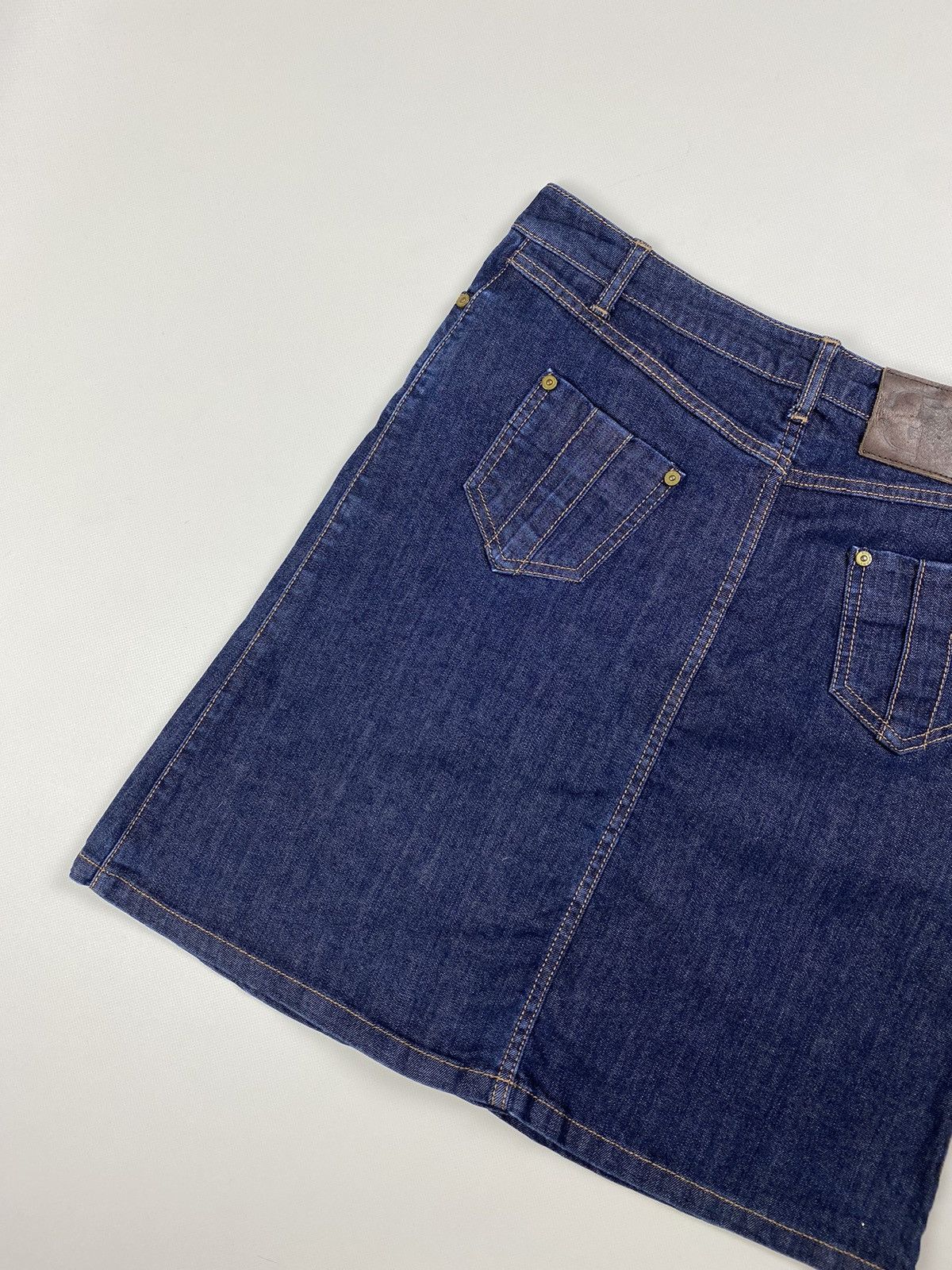 Burberry × Vintage Y2K Burberry ladies denim skirt size US 4 IT 38 Size 27" / US 4 / IT 40 - 20 Thumbnail