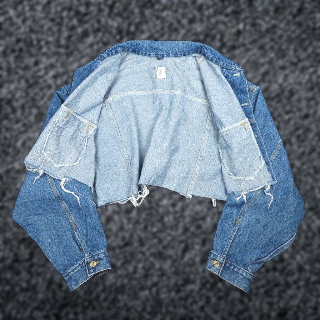 Carhartt **VINTAGE CARHARTT MEN'S 2XL BLUE CUTOFF WORKJACKET** User: Vintage Carhartt Men's 2XL Blue Cutoff Workjacket Made USA JU0998 Button Size US XXL / EU 58 / 5 - 1 Thumbnail