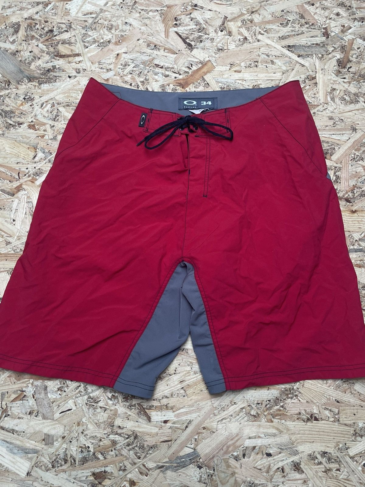 Oakley × Vintage Oakley baggy metal logo street fashion short 00s vintage Size US 34 / EU 50 - 1 Thumbnail