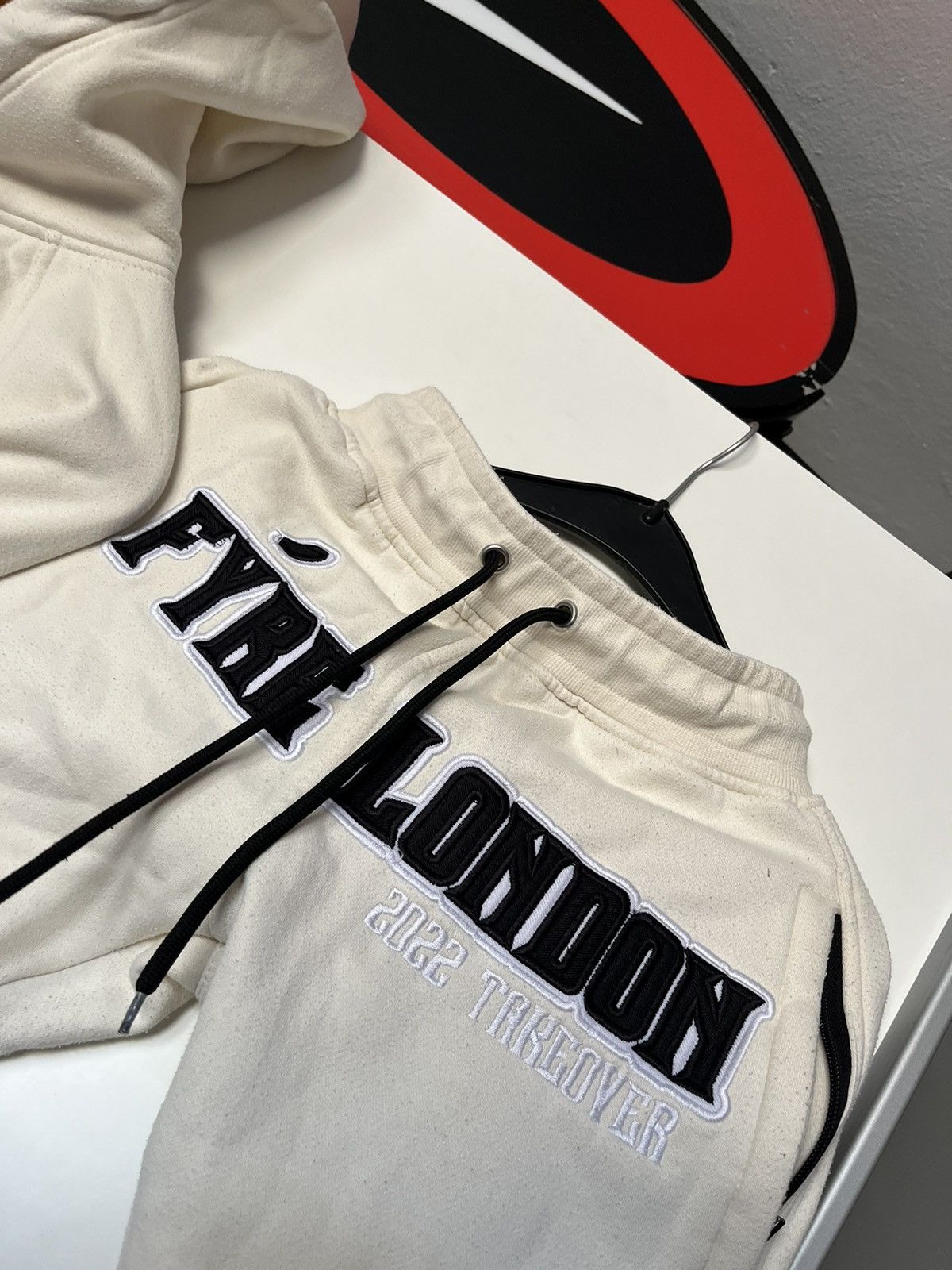 Designer Fyre London Takeover Tracksuit Hoodie / Pant Joggers UK Drip Size US XS / EU 42 / 0 - 4 Thumbnail