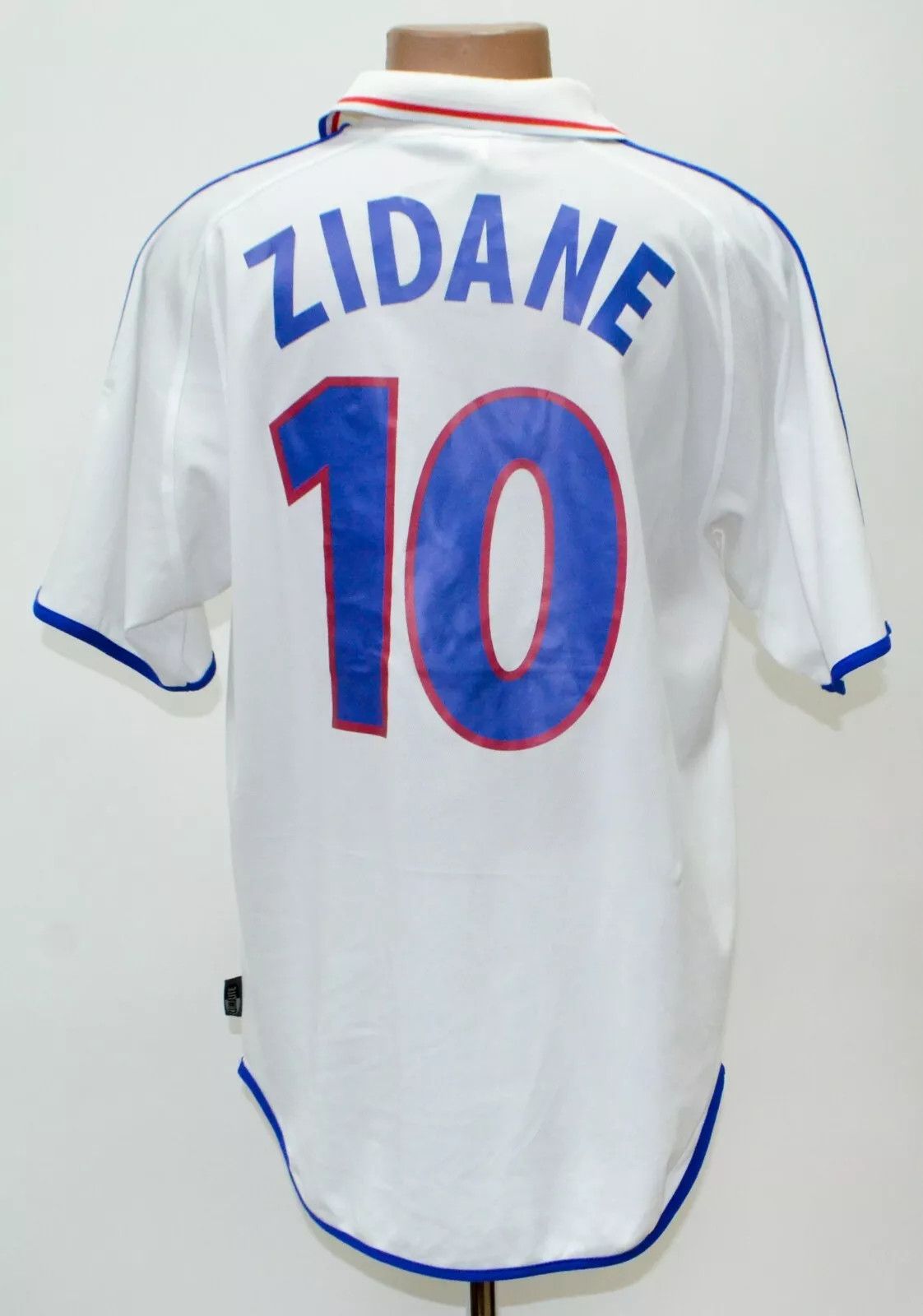 Adidas FRANCE 2000/2002 AWAY FOOTBALL SHIRT ADIDAS #10 ZIDANE L Size US L / EU 52-54 / 3 - 1 Thumbnail