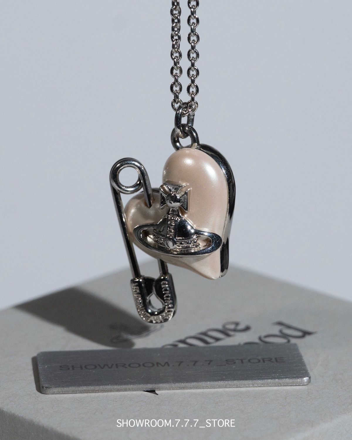 Vivienne Westwood Orietta Pendant Necklace
