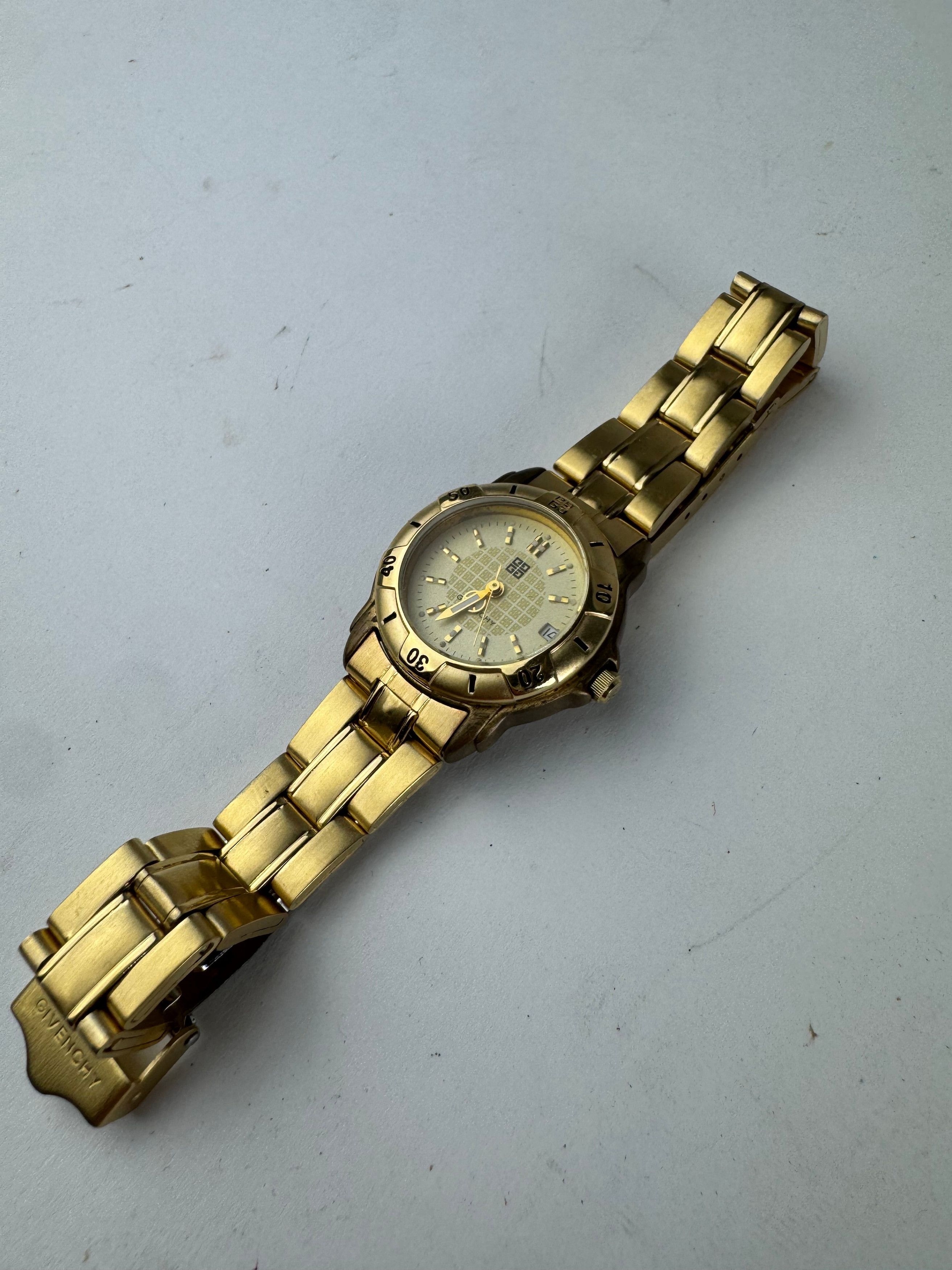 Givenchy Vintage Quartz Gold Plated Watch Size ONE SIZE - 1 Thumbnail