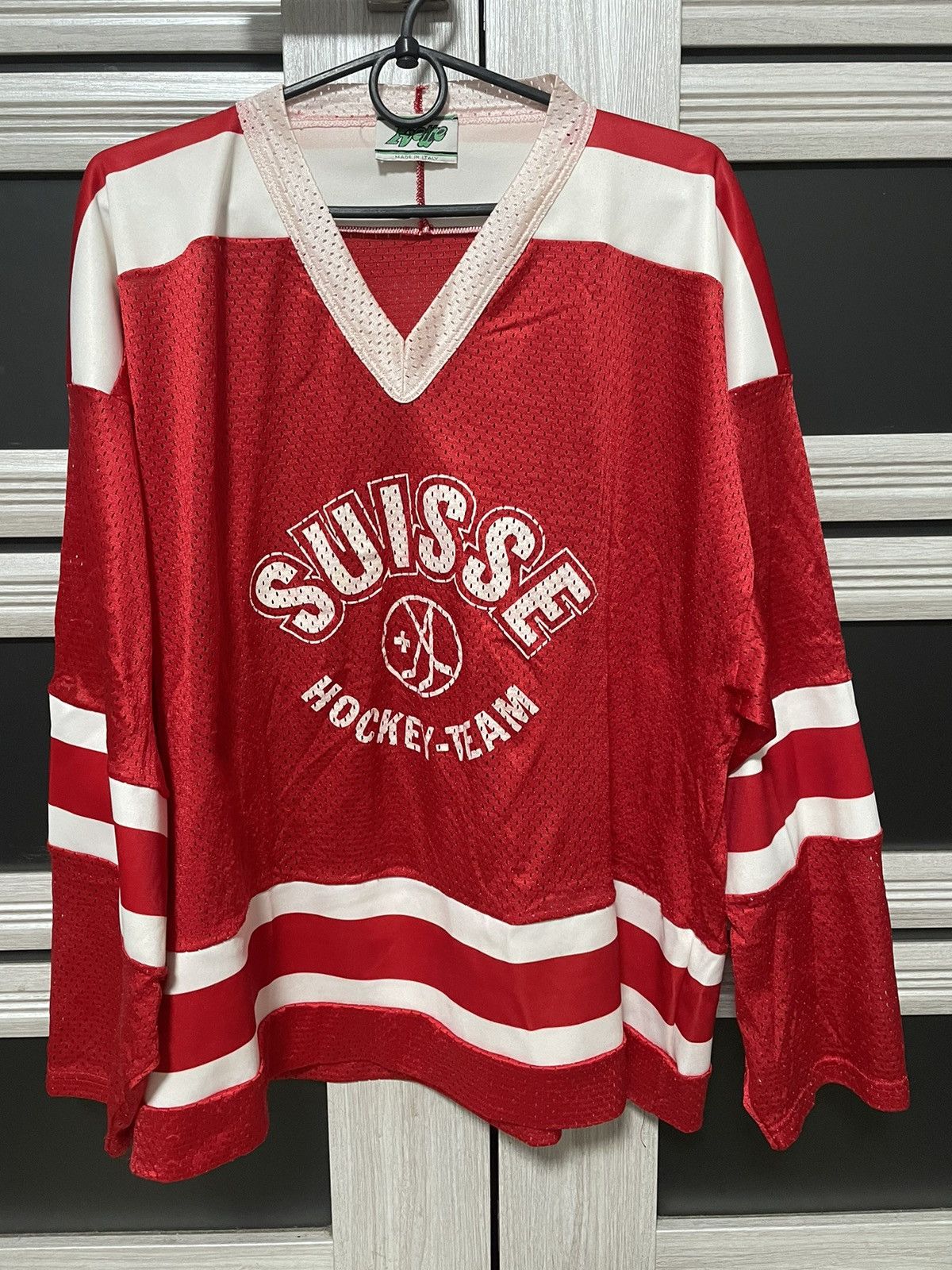 NHL Vintage Suisse Hockey Team Jersey Red Made in Italy Size US M / EU 48-50 / 2 - 1 Thumbnail