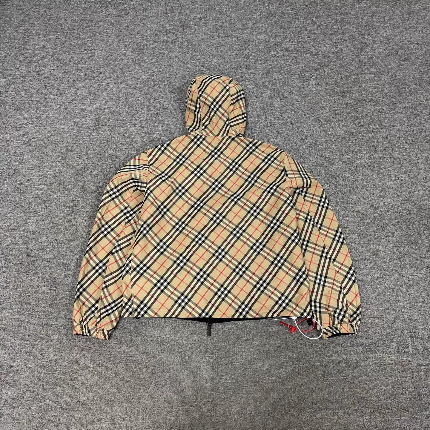 Burberry Burberry 2-sided check hooded puffer jacket S 99 new Size S / US 4 / IT 40 - 2 Thumbnail
