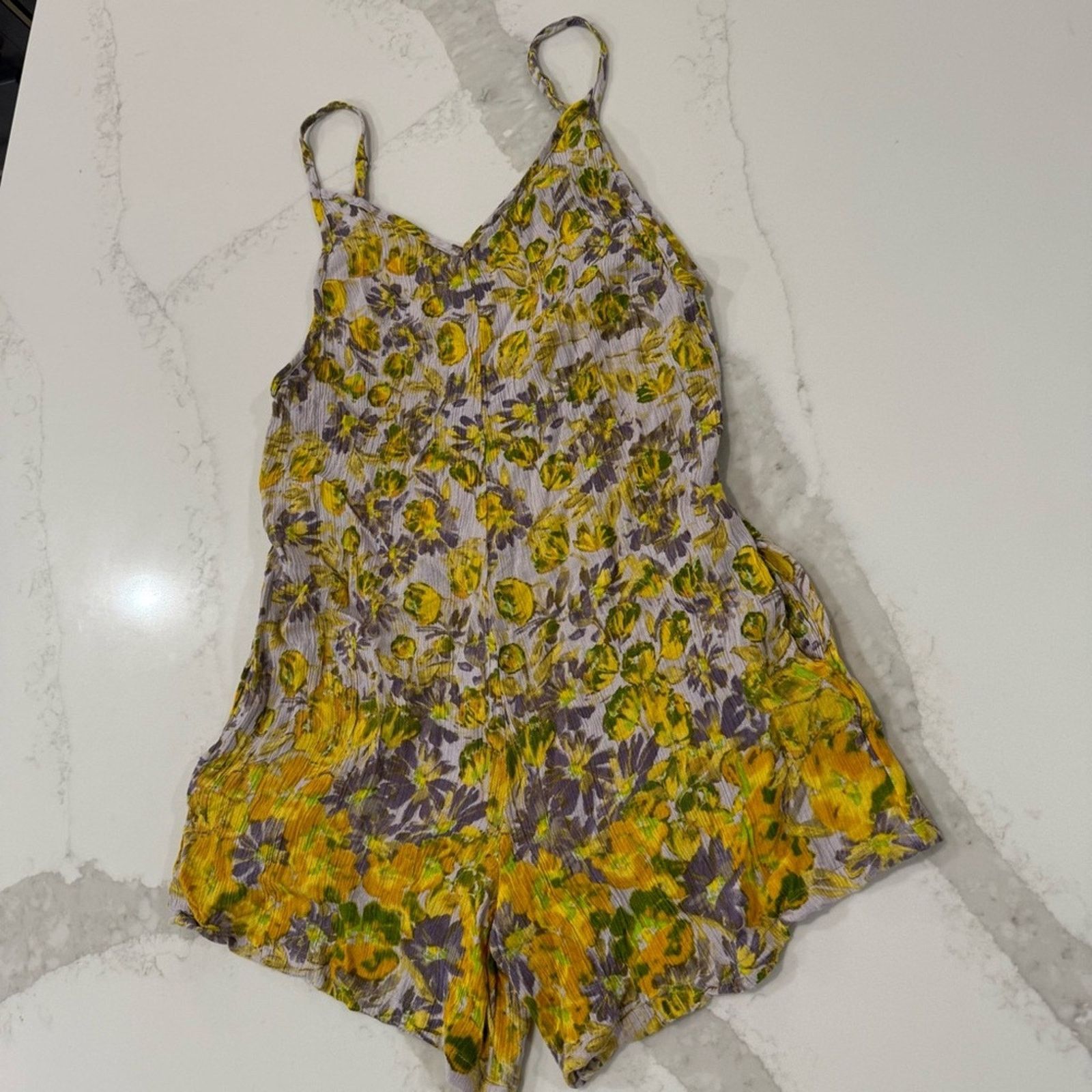 Free People Free People One Floral V-Neck Romper Womens Small Size 28" / US 6 / IT 42 - 2 Thumbnail