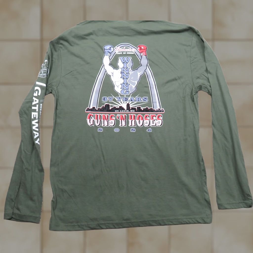 Budweiser Budweiser Guns N Hoses T-Shirt Green XL Men Crew Neck Long Sleeve Graphic Print 2024 Box St Louis Boxing Police Firefighter Regular Cotton Size US XL / EU 56 / 4 - 1 Thumbnail