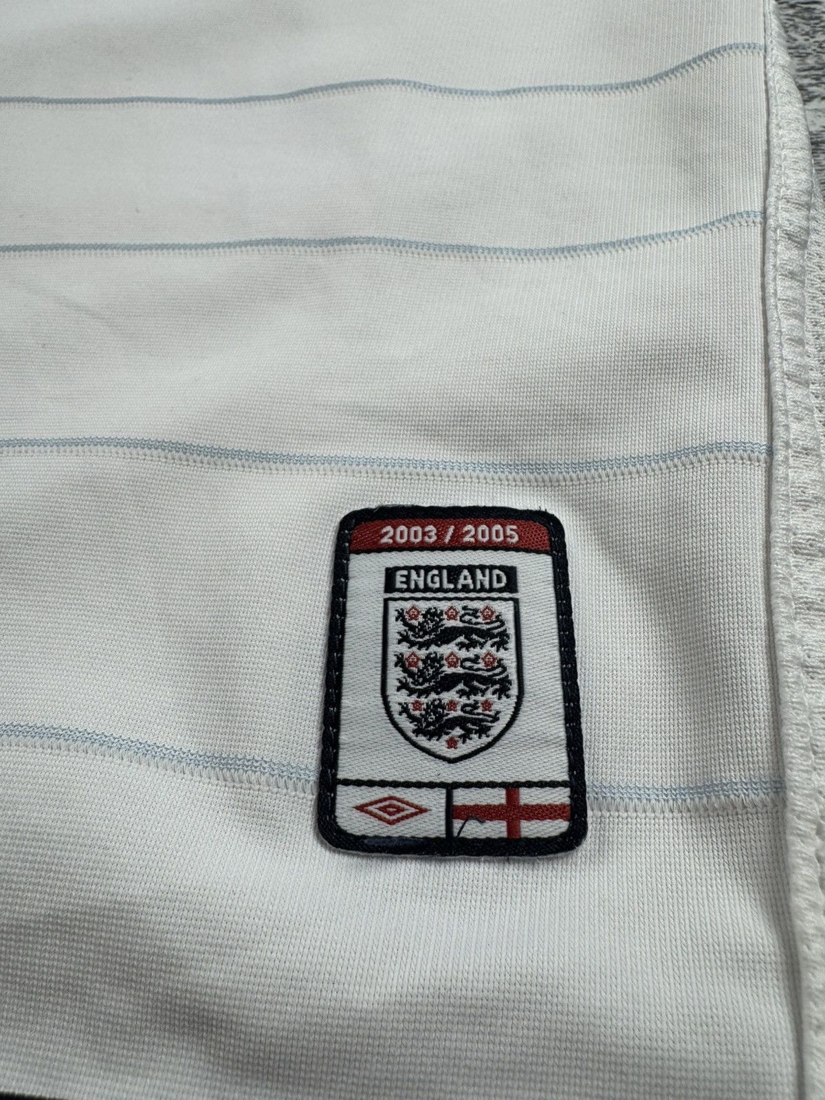 Umbro 00S England 2 in 1 2003/2004/2005 Football Jersey Shirt Tee Size US XL / EU 56 / 4 - 7 Thumbnail