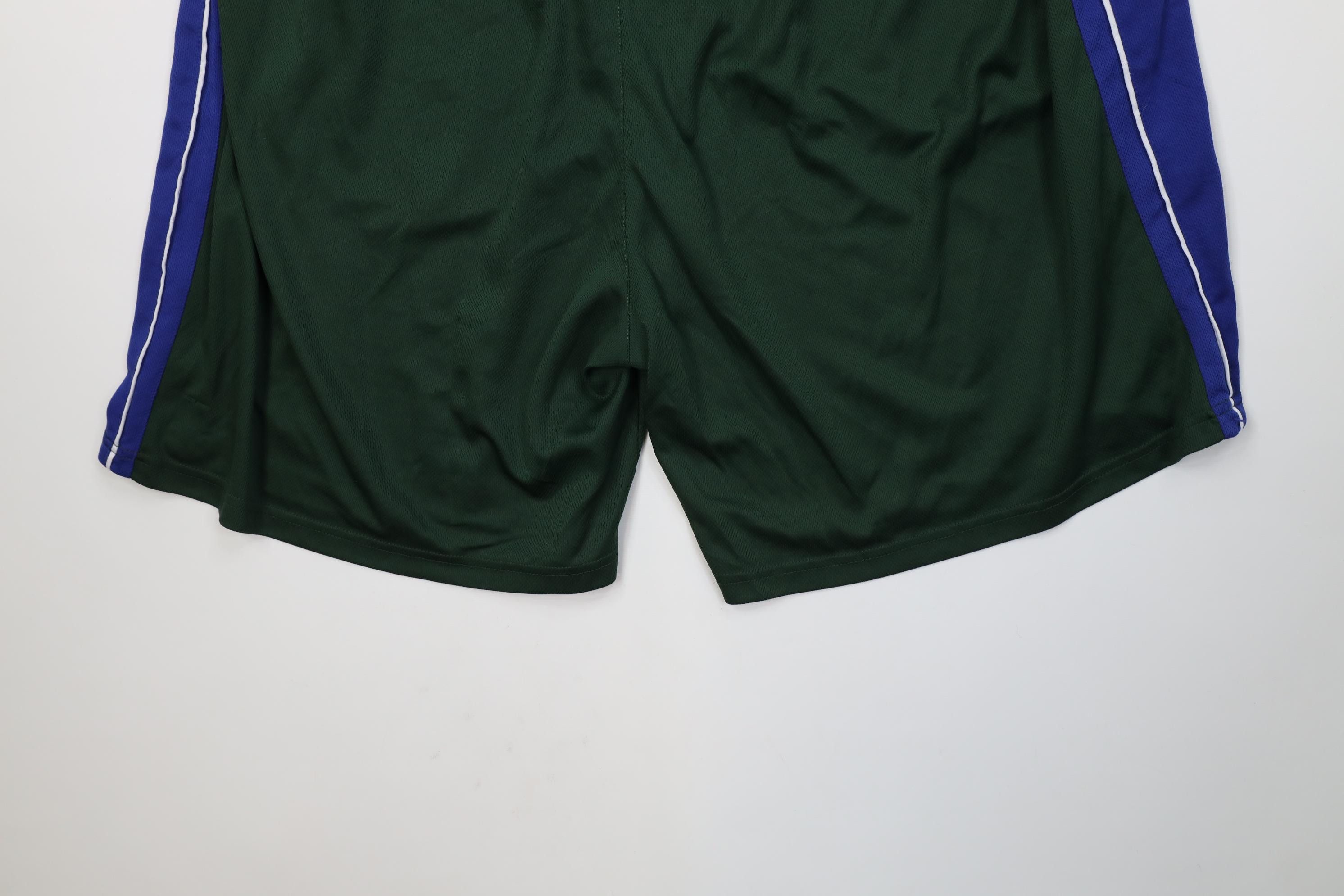 Majestic Vintage Majestic Above Knee Milwaukee Bucks Shorts Size US 42 / EU 58 - 12 Thumbnail