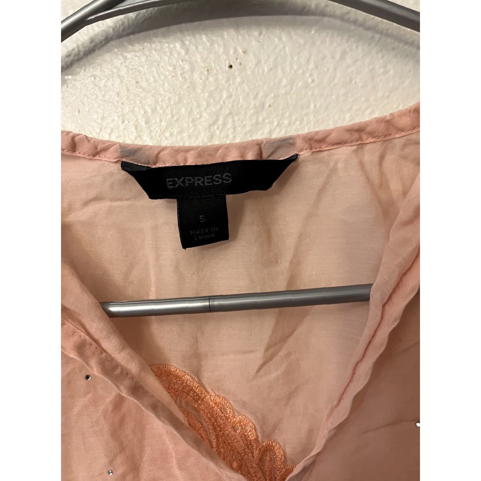 Express VINTAGE Express Blouse Shirt Womens S Pink Bohemian Embroidered Rhinestone Cotton Silk 3/4 Sleeve V-Neck Adult Small Womens Size S / US 4 / IT 40 - 2 Thumbnail