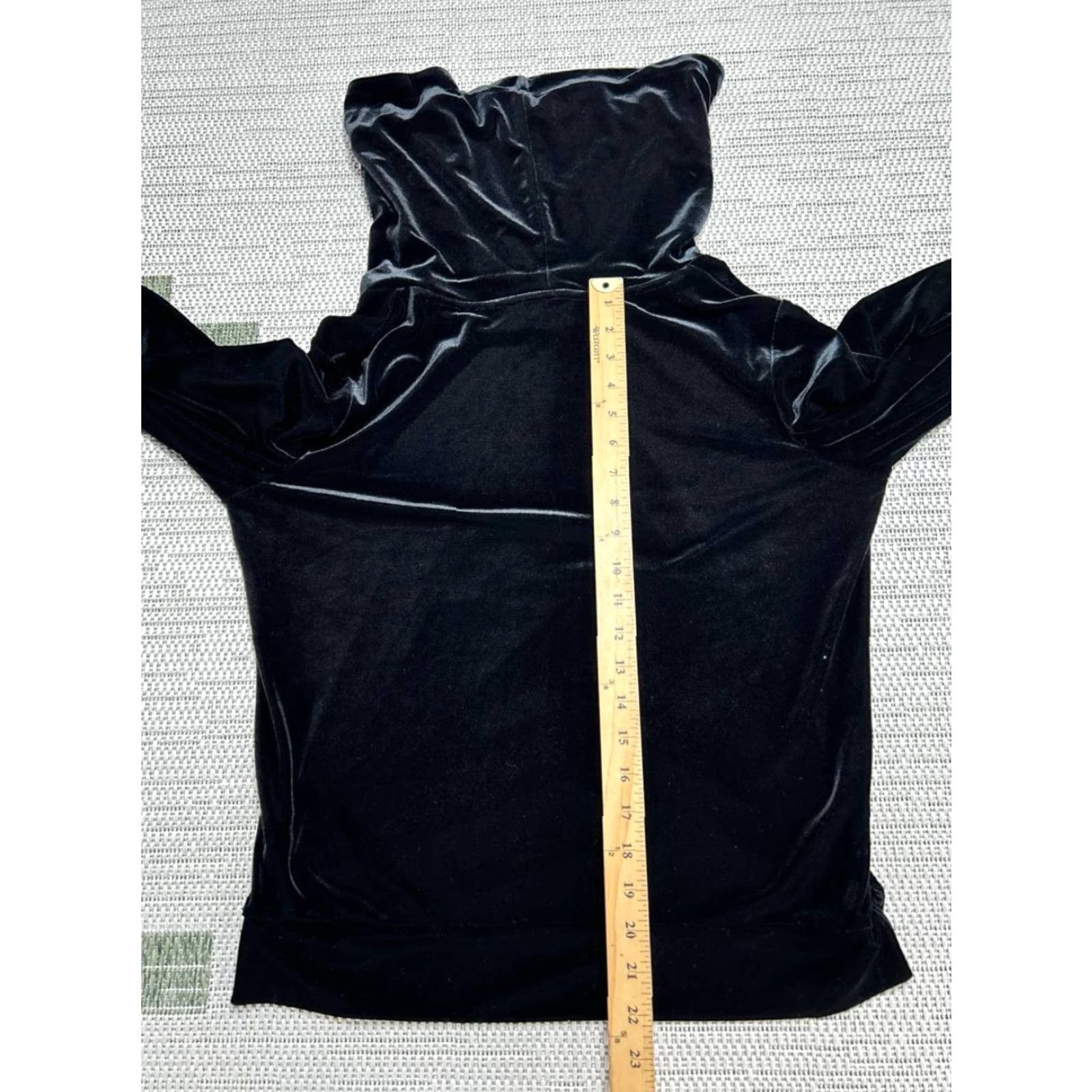 Ralph Lauren Lauren Ralph Lauren Velvet Sweatshirt Womens Petite Medium Black Kangaroo Pocket - Pullover, Regular Fit, Velvet, 40 in Chest, PM, 3/4 Sleeve? Size M / US 6-8 / IT 42-44 - 3 Thumbnail