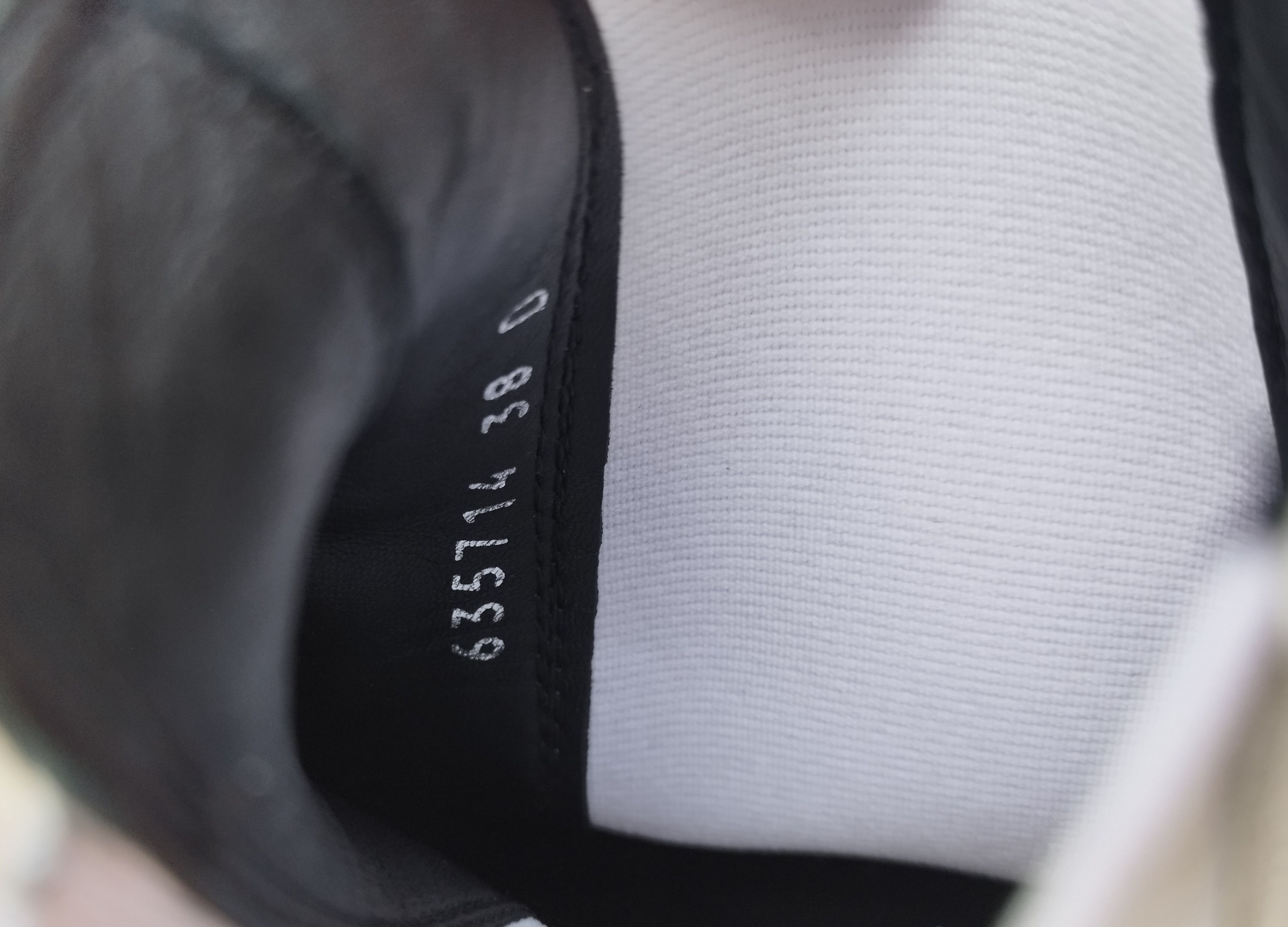 Alexander McQueen Alexander McQueen Chelsea white boots Size US 7.5 / IT 37.5 - 13 Thumbnail