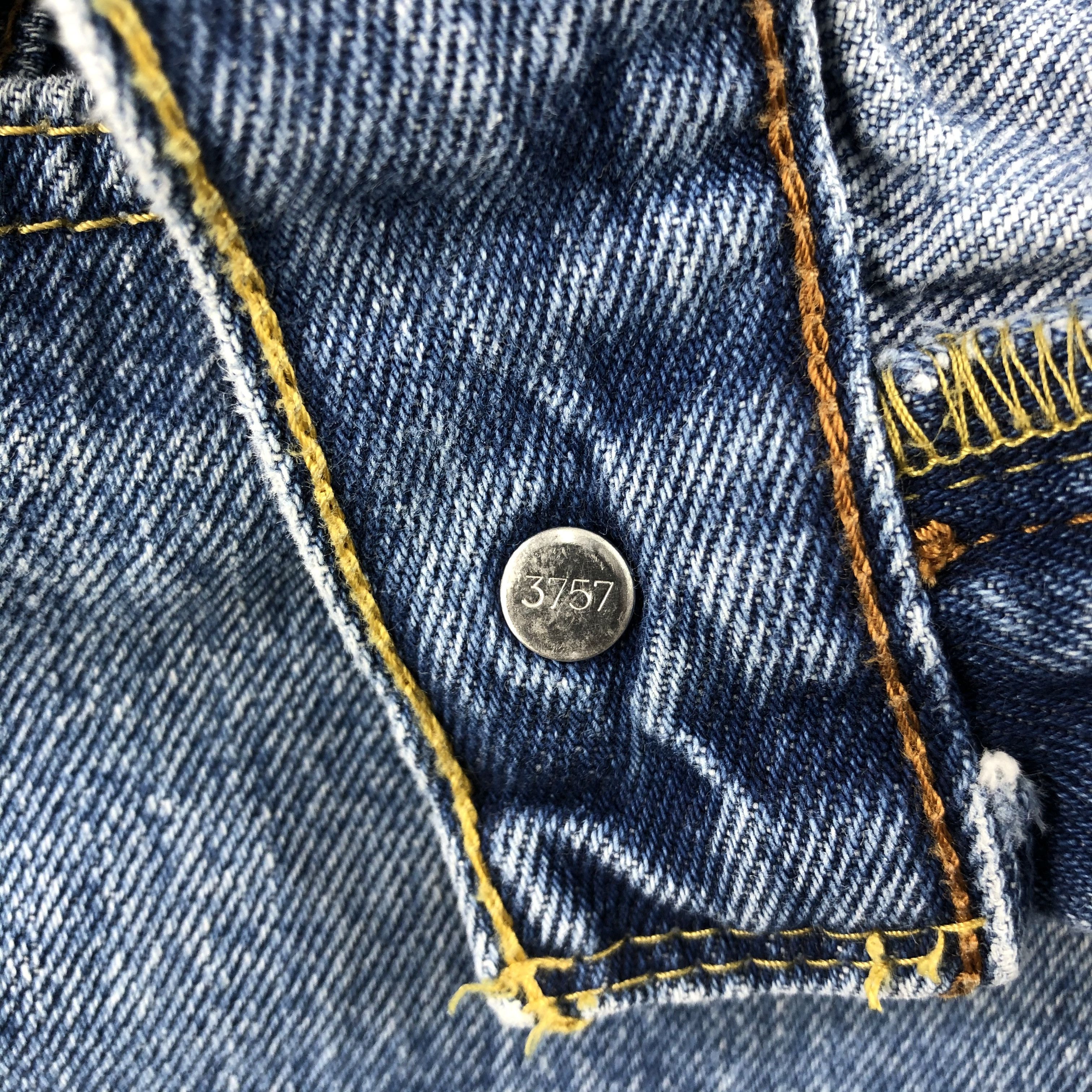 Levi's Vintage Blue Wash Levis 505 Jeans-J2151 Size US 35 - 9 Thumbnail