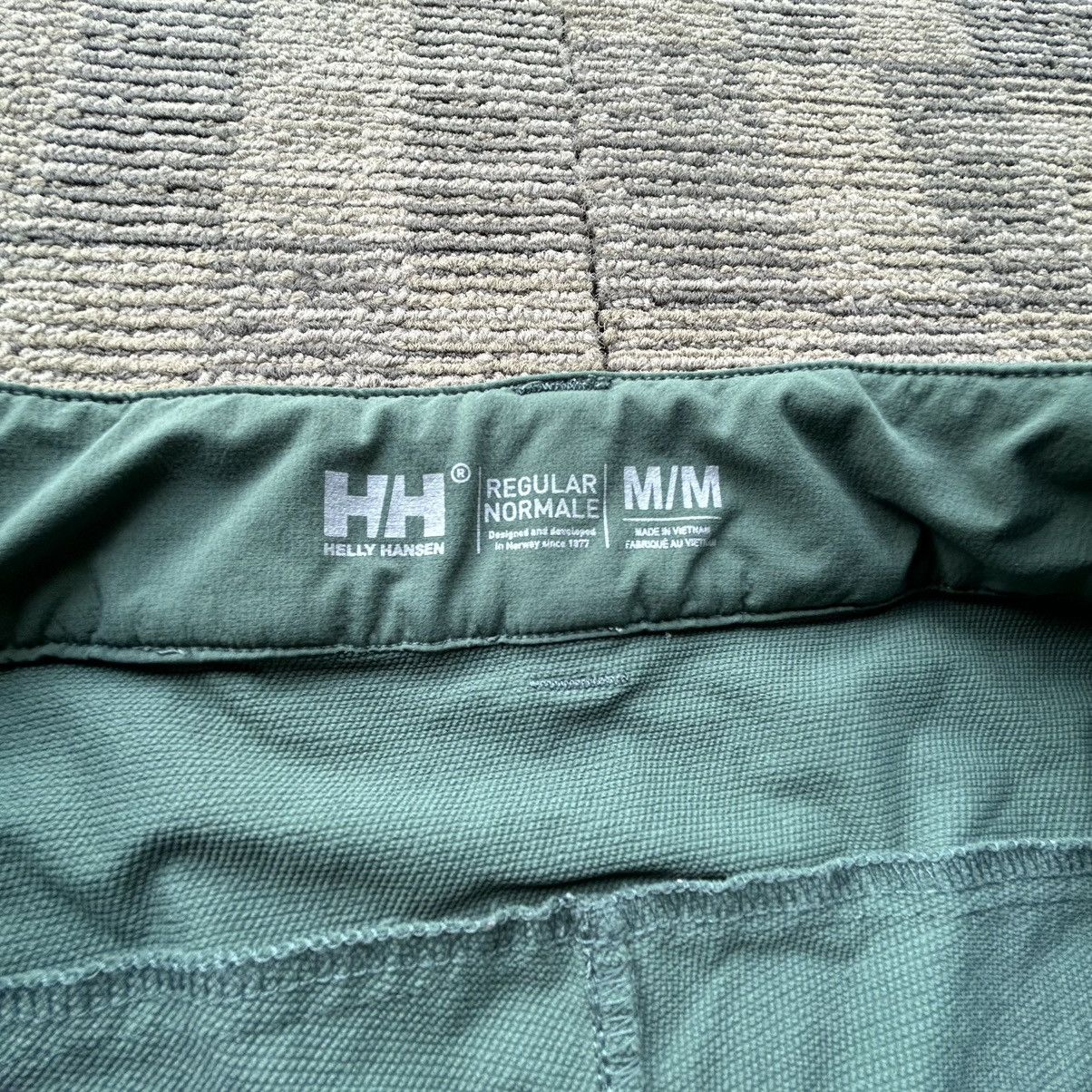 Helly Hansen Helly Hansen Soft Shell Hiking Outdoors Green Shorts Size US 32 / EU 48 - 3 Thumbnail