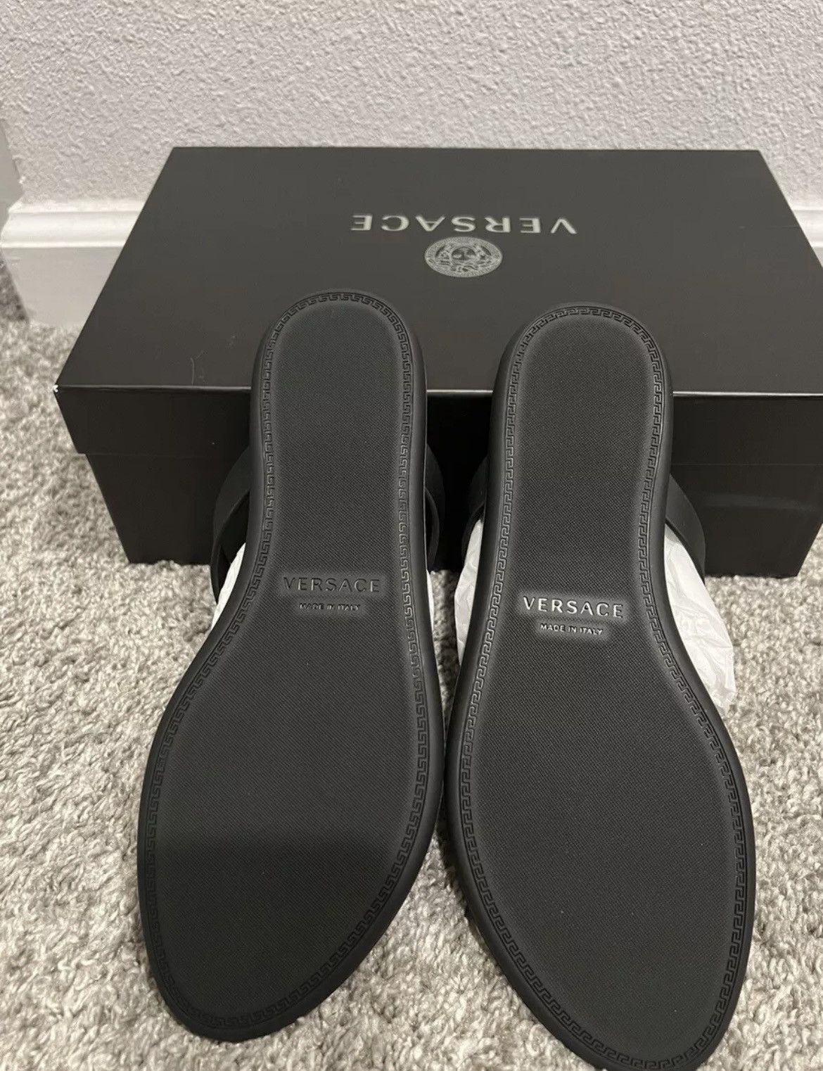 Versace Brand new Women’s Versace slippers Size US 6 / IT 36 - 4 Thumbnail
