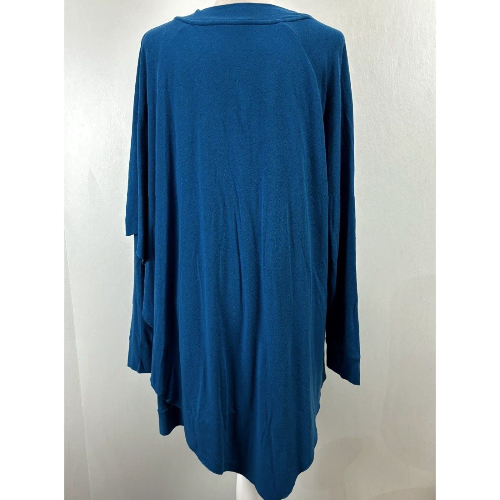 Soft Surroundings Soft Surroundings Madeline Blue Tunic Top 2X Layered Look Vneck Asymmetrical Draped Shoulder Casual Blouse Knit Polyester Blend Public: No Size XXL / US 16-18 / IT 52-54 - 3 Thumbnail