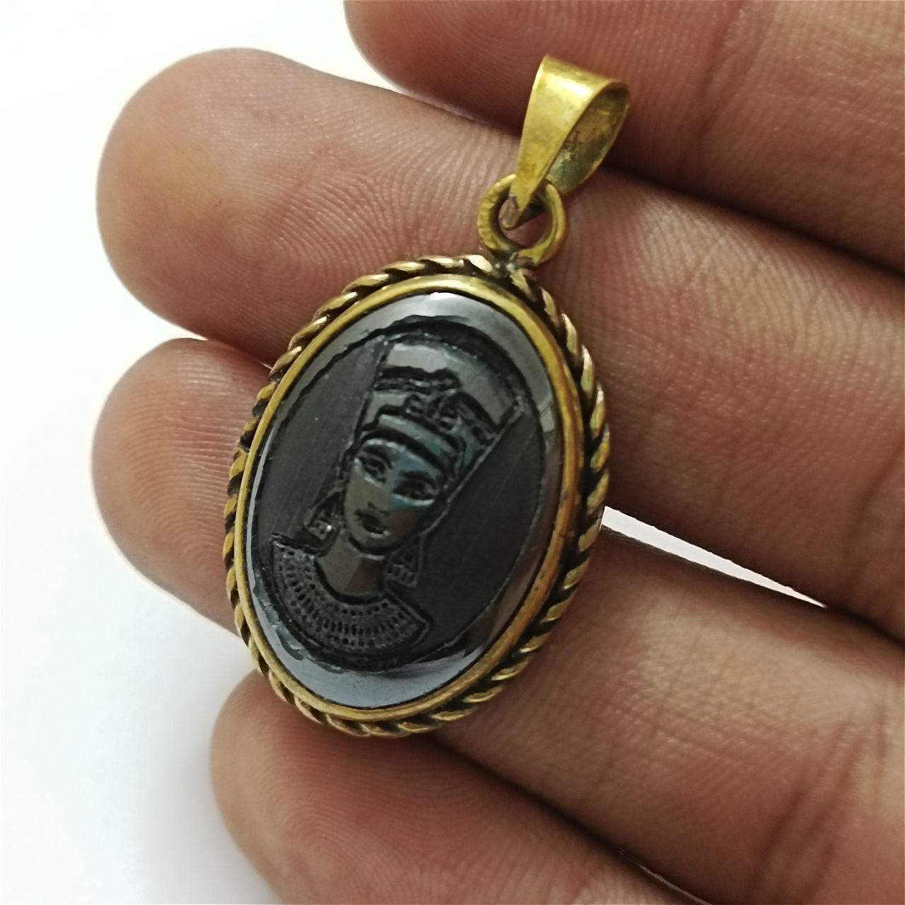 Handmade Vintage copper pendant hematite stone Egyptian Queen design Size ONE SIZE - 2 Thumbnail