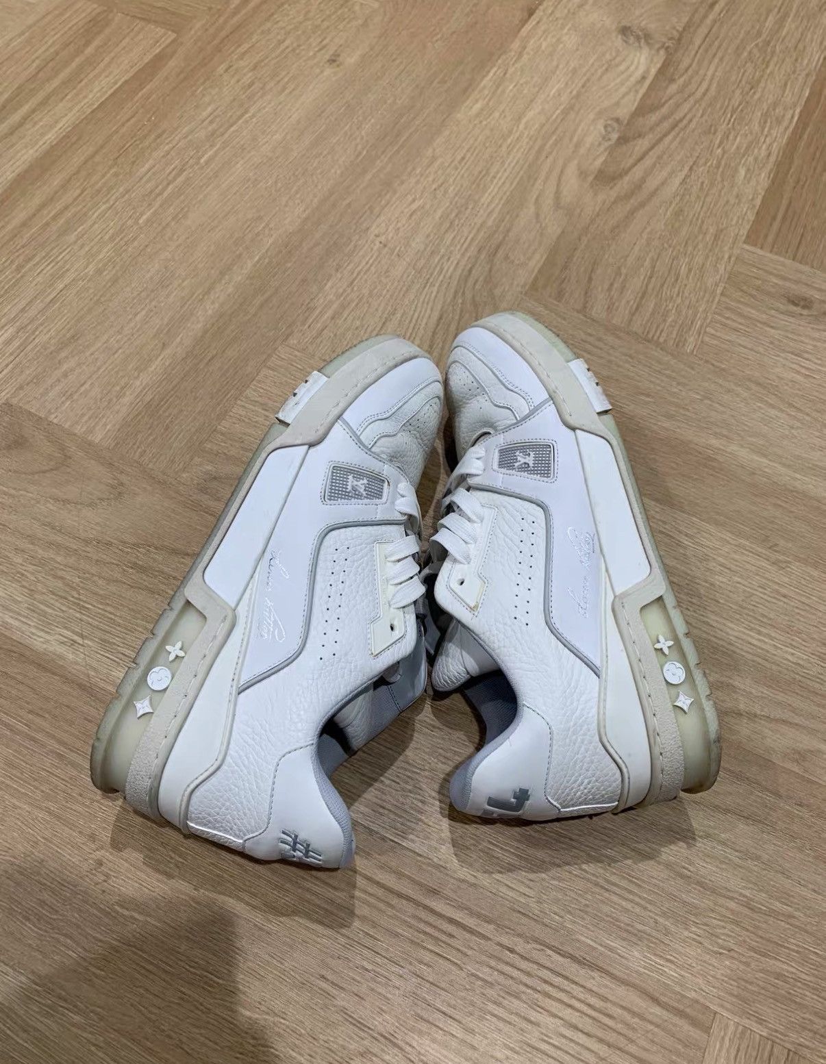 Louis Vuitton Louis Vuitton Trainer White Cement J42 Size US 7.5 / EU 40-41 - 4 Thumbnail