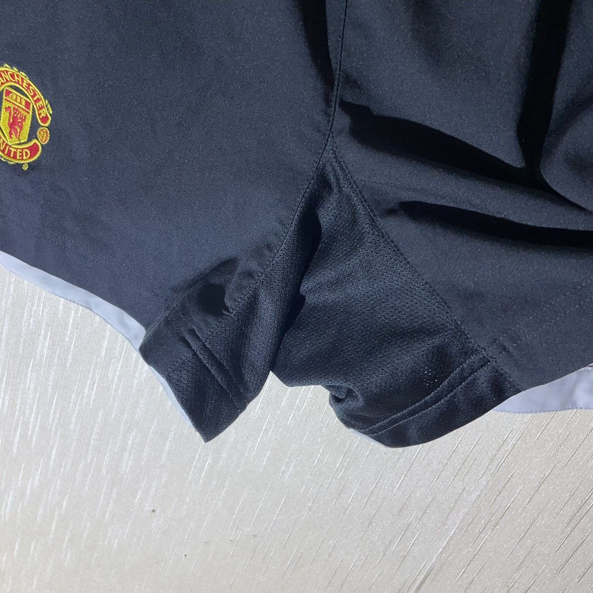 Nike × Vintage Nike Manchester United vintage soccer shorts Size US 36 / EU 52 - 6 Thumbnail