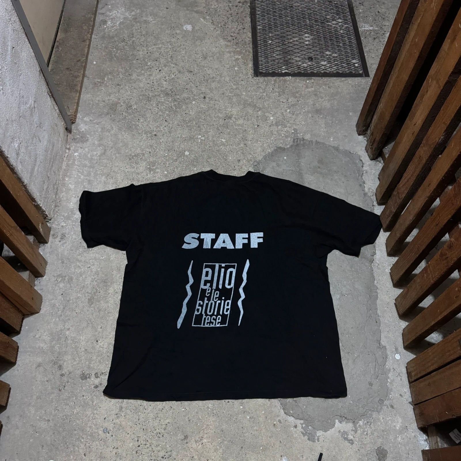 Band Tees Vintage vollano tour 96 staff t-shirt Size US XL / EU 56 / 4 - 2 Thumbnail
