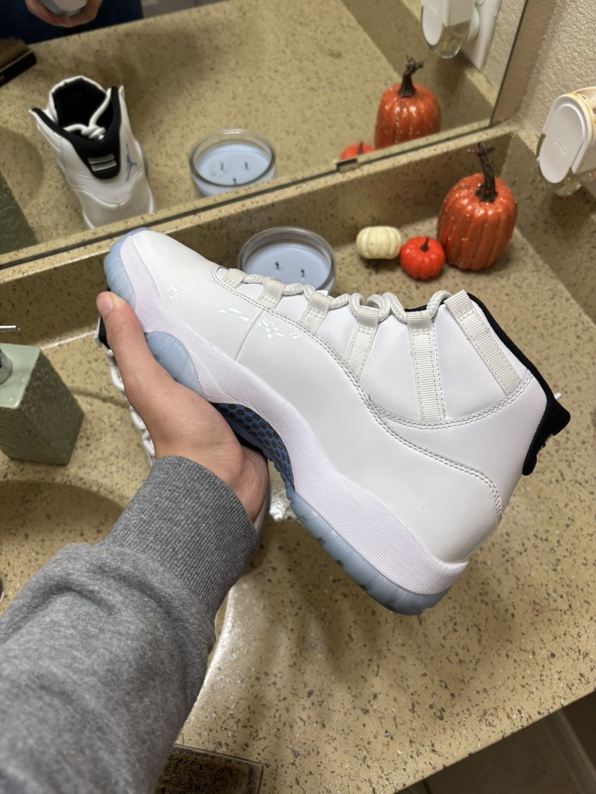 Jordan Brand Jordan 11 legend blue Size US 9 / EU 42 - 2 Thumbnail