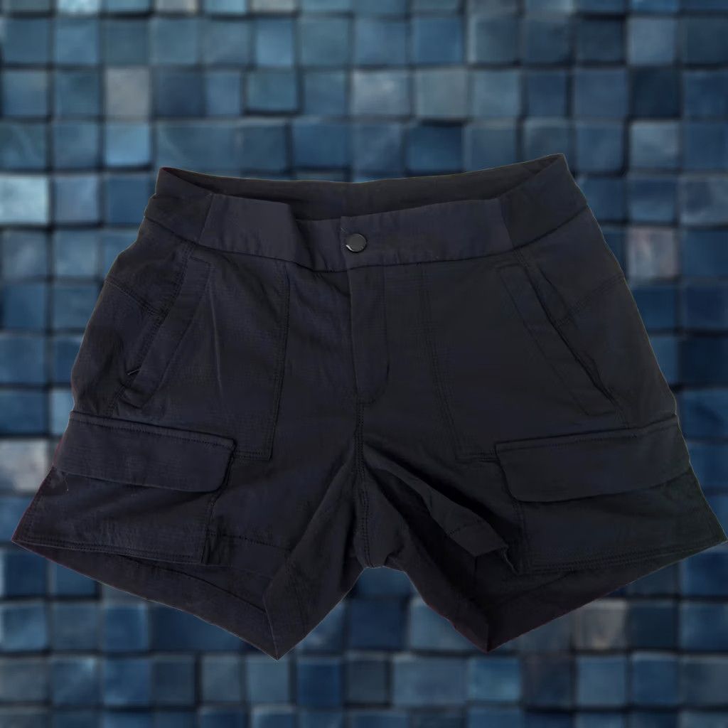 Athleta Athleta Women's Black Cargo Casual 4" Inseam Outdoor Hiking Short Size 6 Size 28" / US 6 / IT 42 - 1 Thumbnail