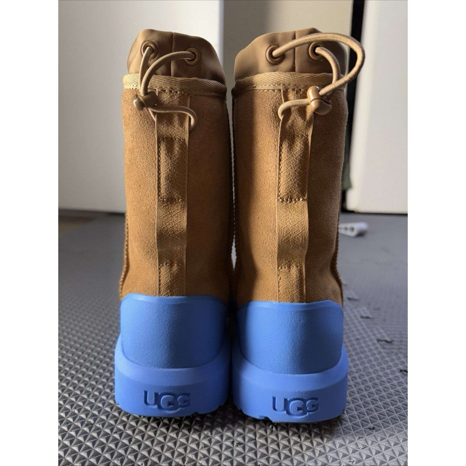 Ugg UGG Men’s Classic Short Weather Hybrid Boots Size 12 Size US 12 / EU 45 - 3 Thumbnail