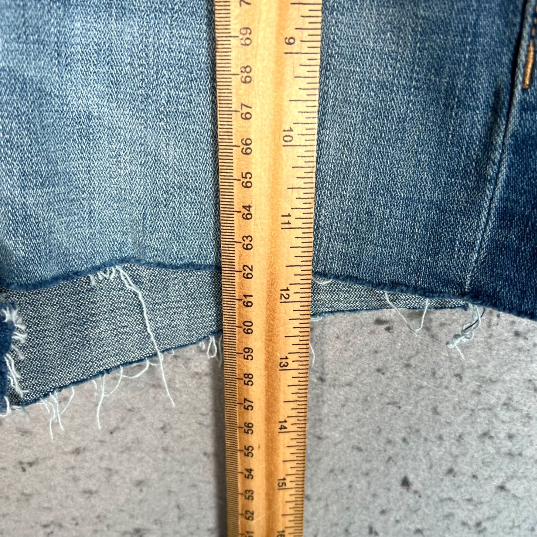 Vintage Aéropostale Womens 4 High Rise Curvy Midi Denim Shorts W/ Frayed Hem Stretch NEW Size 27" / US 4 / IT 40 - 6 Thumbnail
