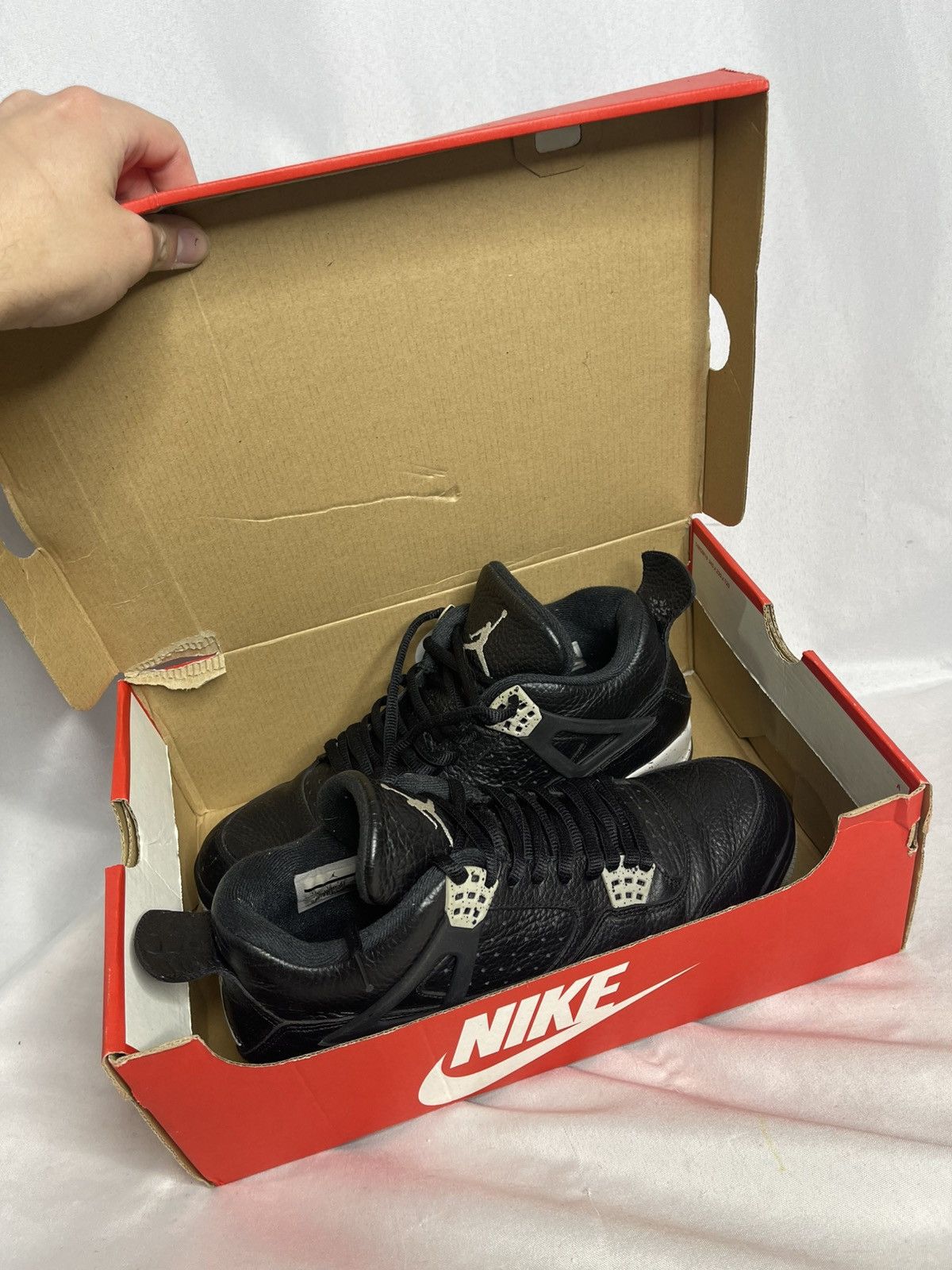 Nike 2015 Nike Air Jordan 4 Retro LS "Oreo" Sneakers (11 Mens) Size US 11 / EU 44 - 2 Thumbnail