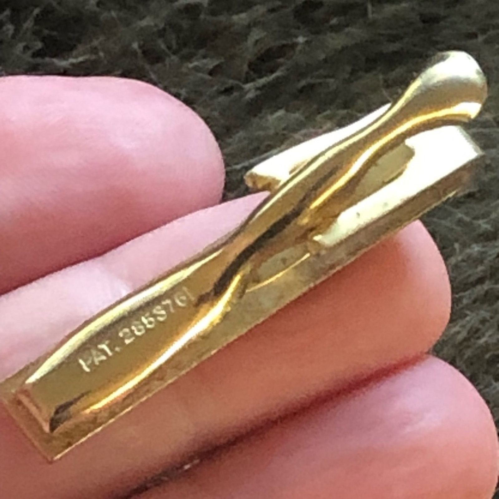 Vintage Vintage 1950s gold engraved animal petroglyph tie bar clip Size ONE SIZE - 5 Thumbnail