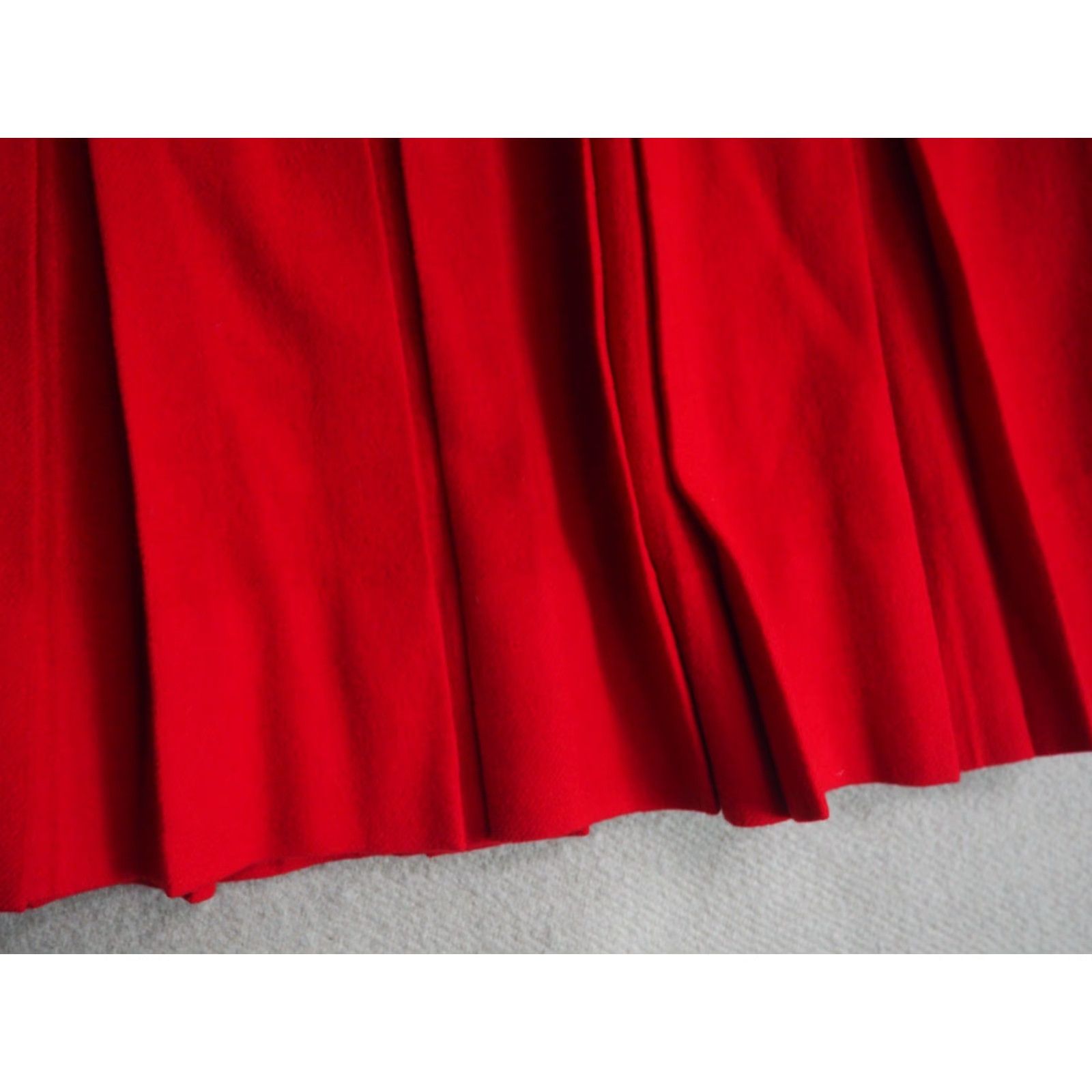 Etro VTG 1960s 50s 100% Wool Red Pleated Retro Boho Midi Mini Skirt Womens 28W Size 28" / US 6 / IT 42 - 4 Thumbnail
