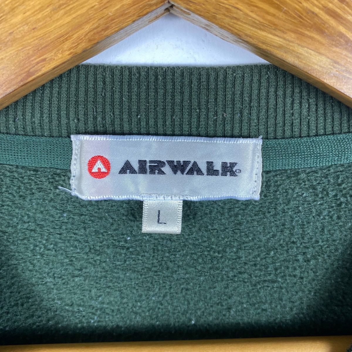 Airwalk × Vintage Vintage 00's AIRWALK SKATEBOARDS Skate Streetwear Crewneck Size US L / EU 52-54 / 3 - 7 Thumbnail