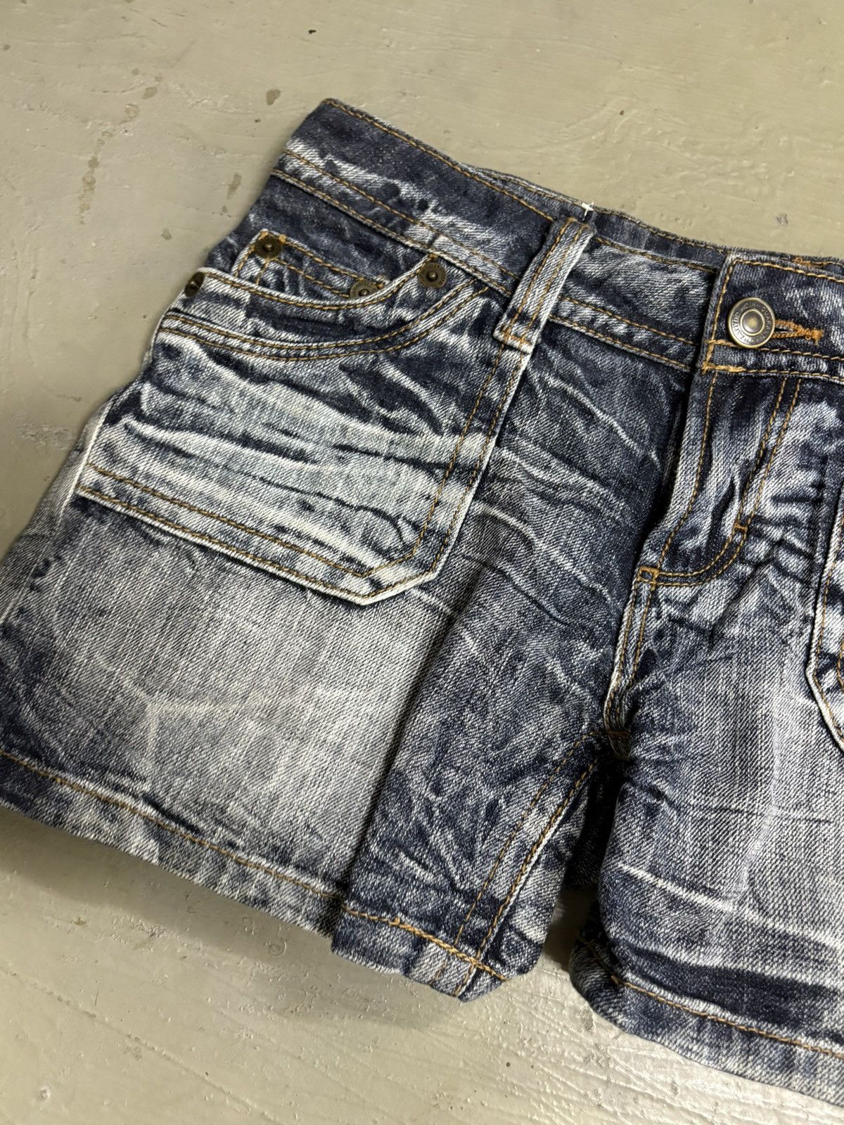 If Six Was Nine RNA H Naoto Acid Wash Japanese brand Denim shorts Size 30" / US 8 / IT 44 - 3 Thumbnail