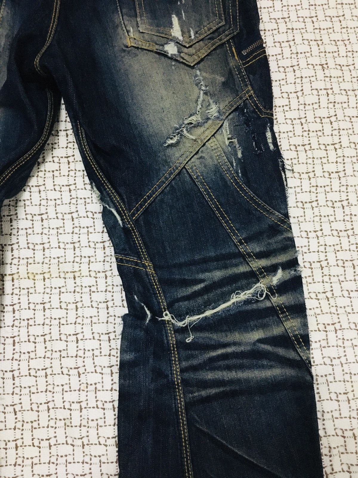 HIDEAWAYS × If Six Was Nine × Le Grande Bleu (L.G.B.) Hideaways Nicole Distressed Flare Jeans (Y01) Size US 32 / EU 48 - 8 Thumbnail