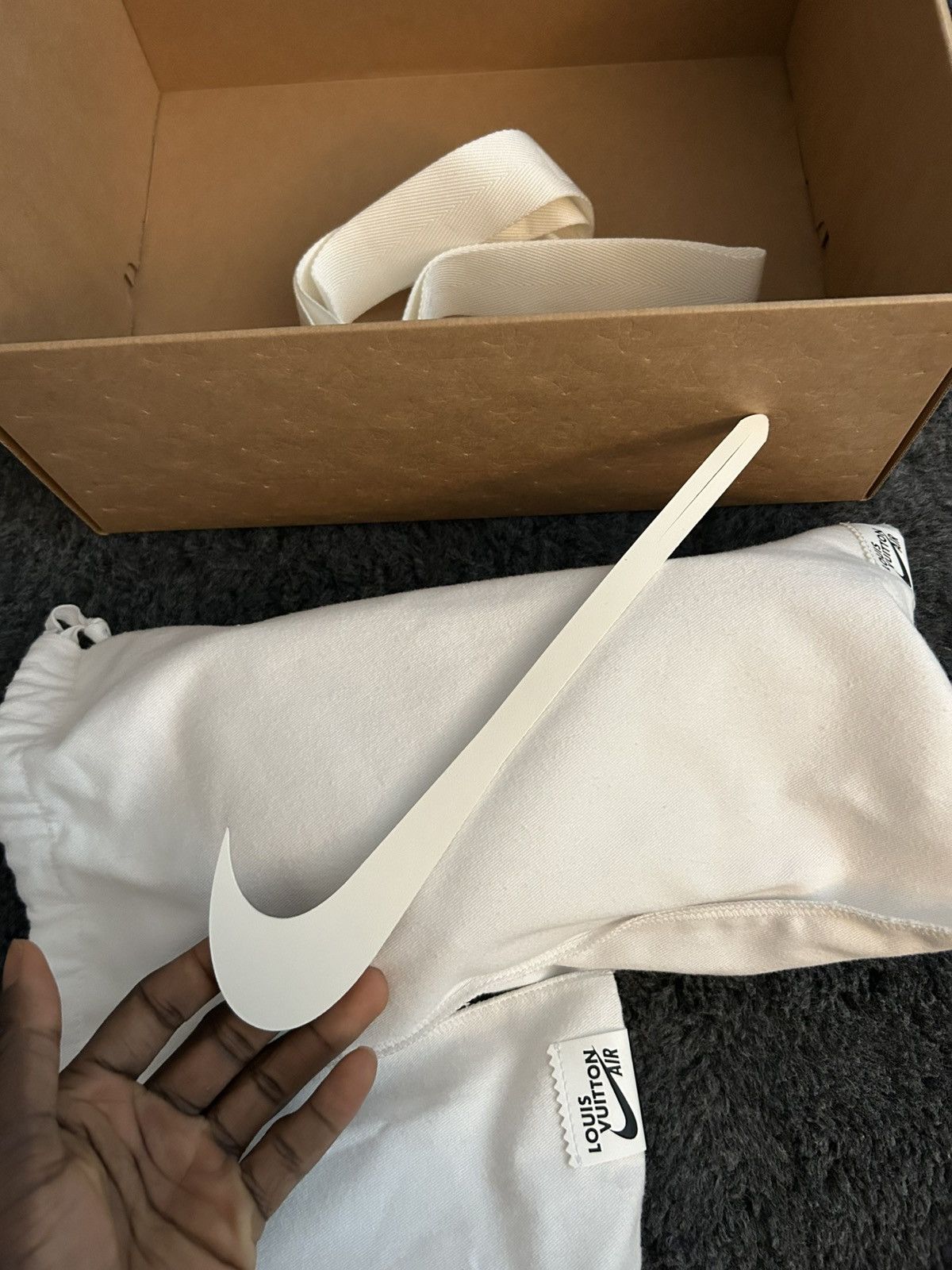 Louis Vuitton Louis Vuitton Nike White Monogram Low Top Air Force 1 Size US 9 / EU 42 - 24 Thumbnail