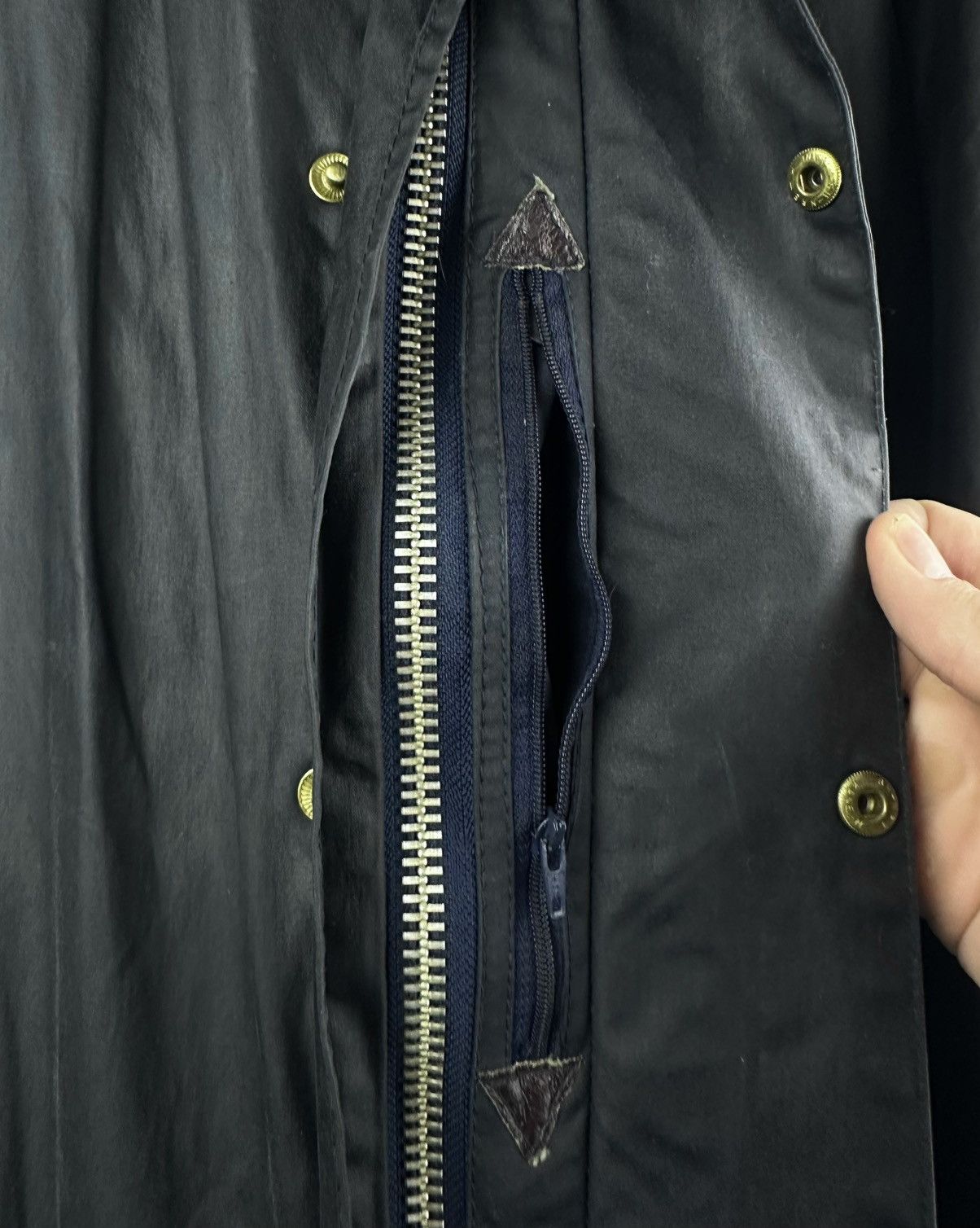 Barbour Barbour Border Waxed Jacket Blue C44/112CM Vintage England Size US L / EU 52-54 / 3 - 7 Thumbnail