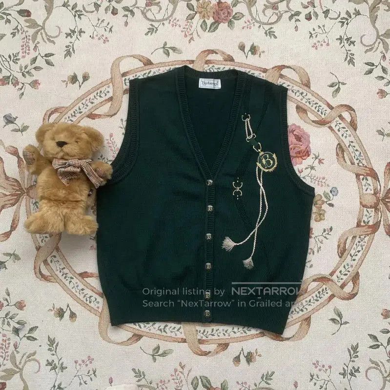 Burberry Burberry Green Wool Women's Knitted Vest. Size M / US 6-8 / IT 42-44 - 1 Thumbnail