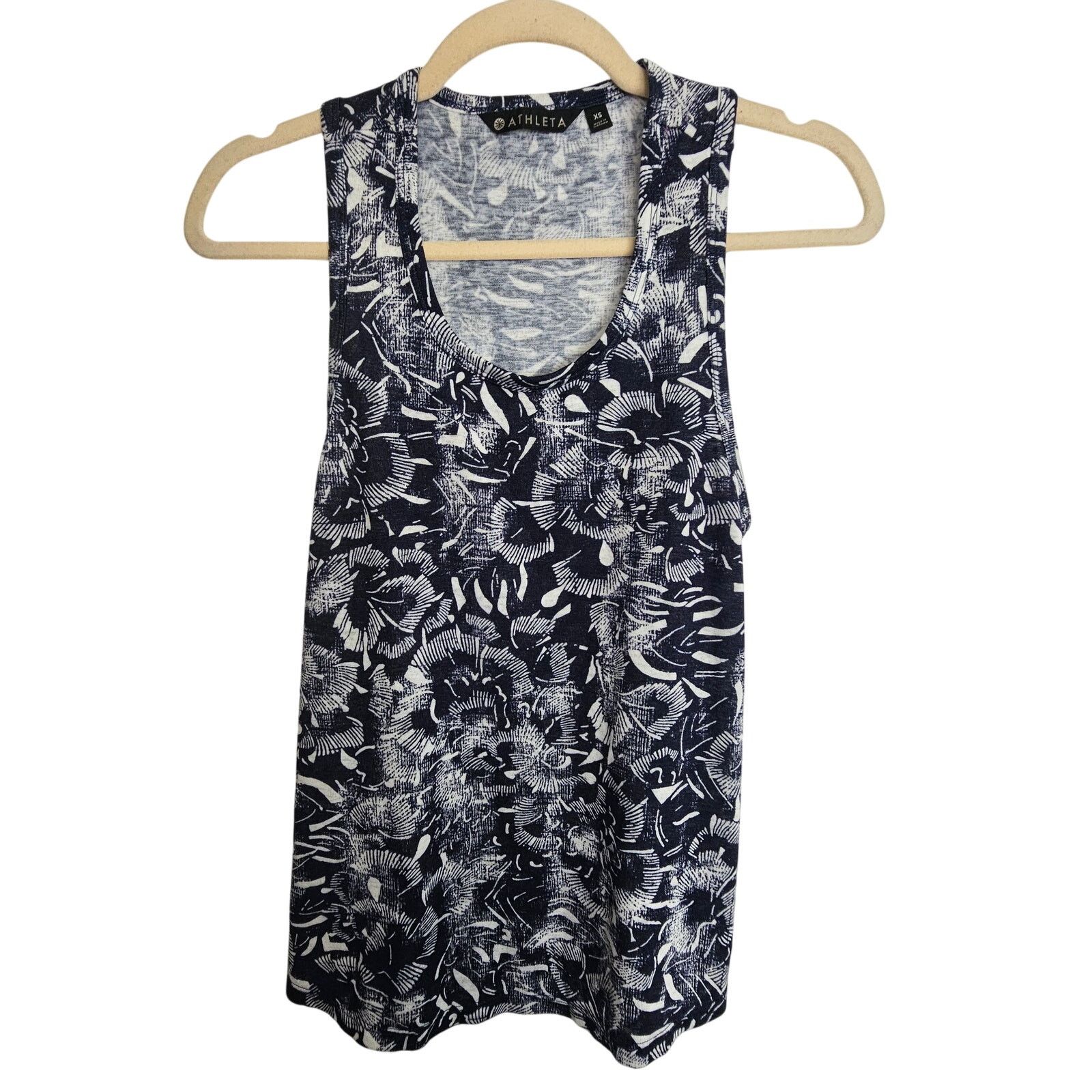 Athleta Athleta Womens Floral Tank Top Size XS Activewear Yoga Gym Size XS / US 0-2 / IT 36-38 - 1 Thumbnail