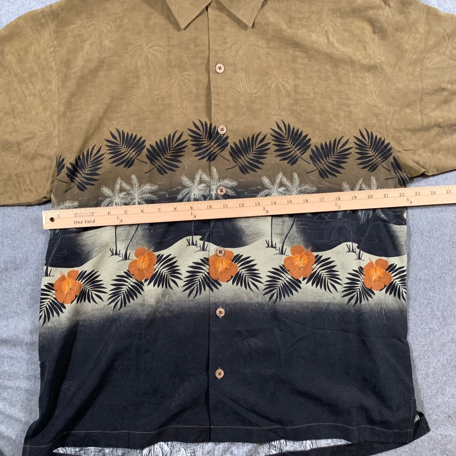 Tommy Bahama --Shirt Adult -Size- Color Outdoor Athletic Casual Size US L / EU 52-54 / 3 - 4 Thumbnail