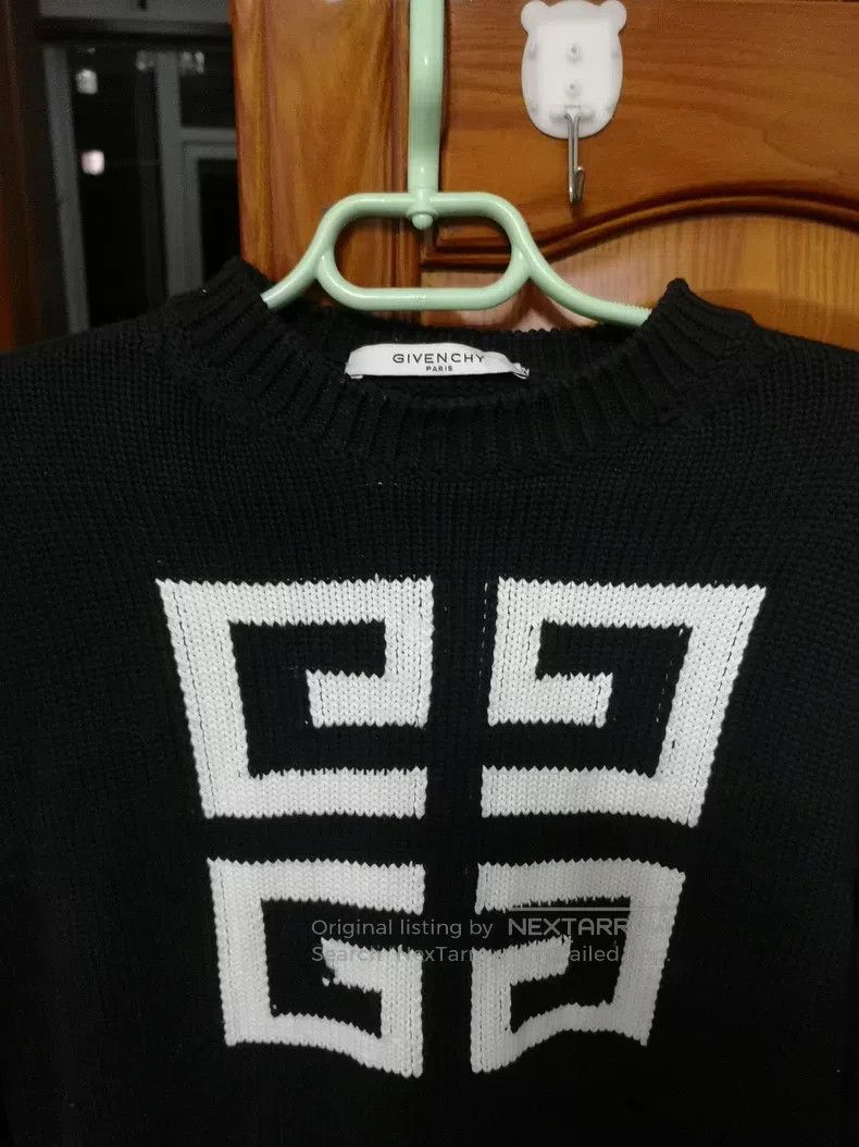 Givenchy Givenchy Glitter Letter Logo Short Sleeve Size US M / EU 48-50 / 2 - 4 Thumbnail