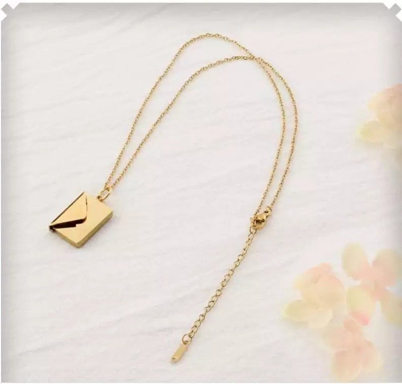 Other Gold Letter Locket Necklace Love You Pendant Gift for Her Size ONE SIZE - 3 Thumbnail