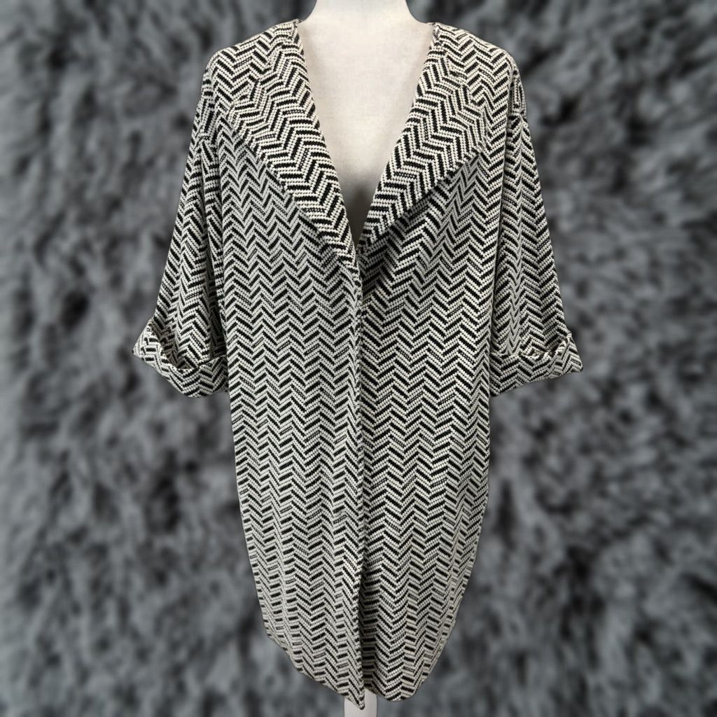 Vintage Chicos Jacket Womens M Ivory Black Chevron Knit Jacquard Duster Snap Closure Size M / US 6-8 / IT 42-44 - 1 Thumbnail