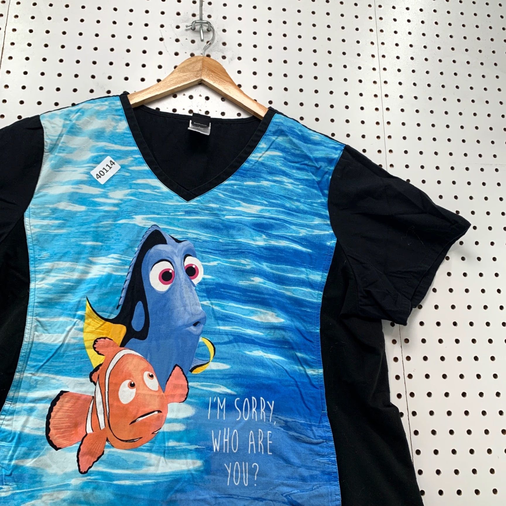 Disney Disney Medical Top Womens 2XL Blue Black Finding Nemo Shirt Womens 2XL Disney Medical Top Blue Black Finding Nemo Size XXL / US 16-18 / IT 52-54 - 6 Thumbnail