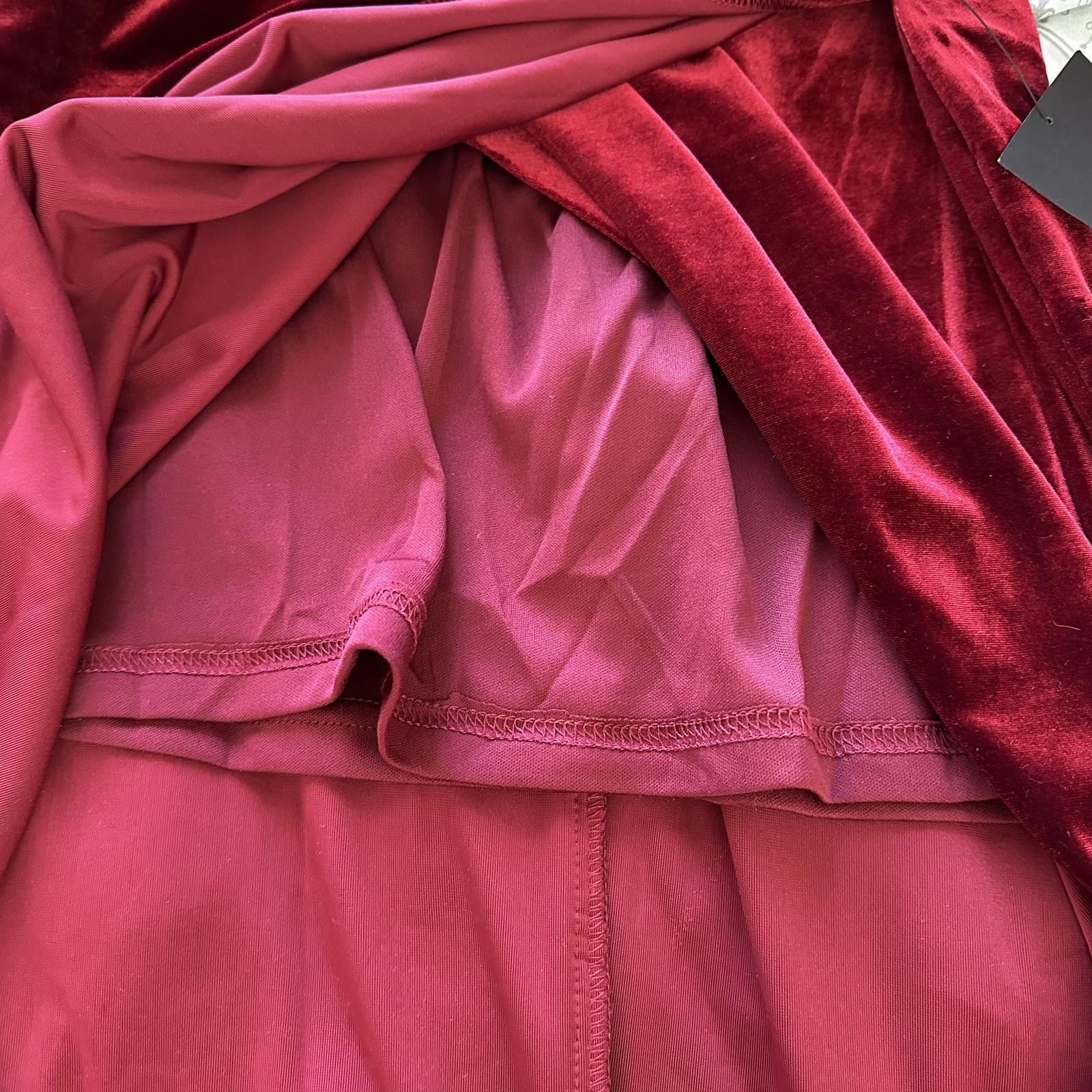 Lulus NWT Lulus Velvet Strapless Ruched Midi Dress Women’s S Size S / US 4 / IT 40 - 7 Thumbnail