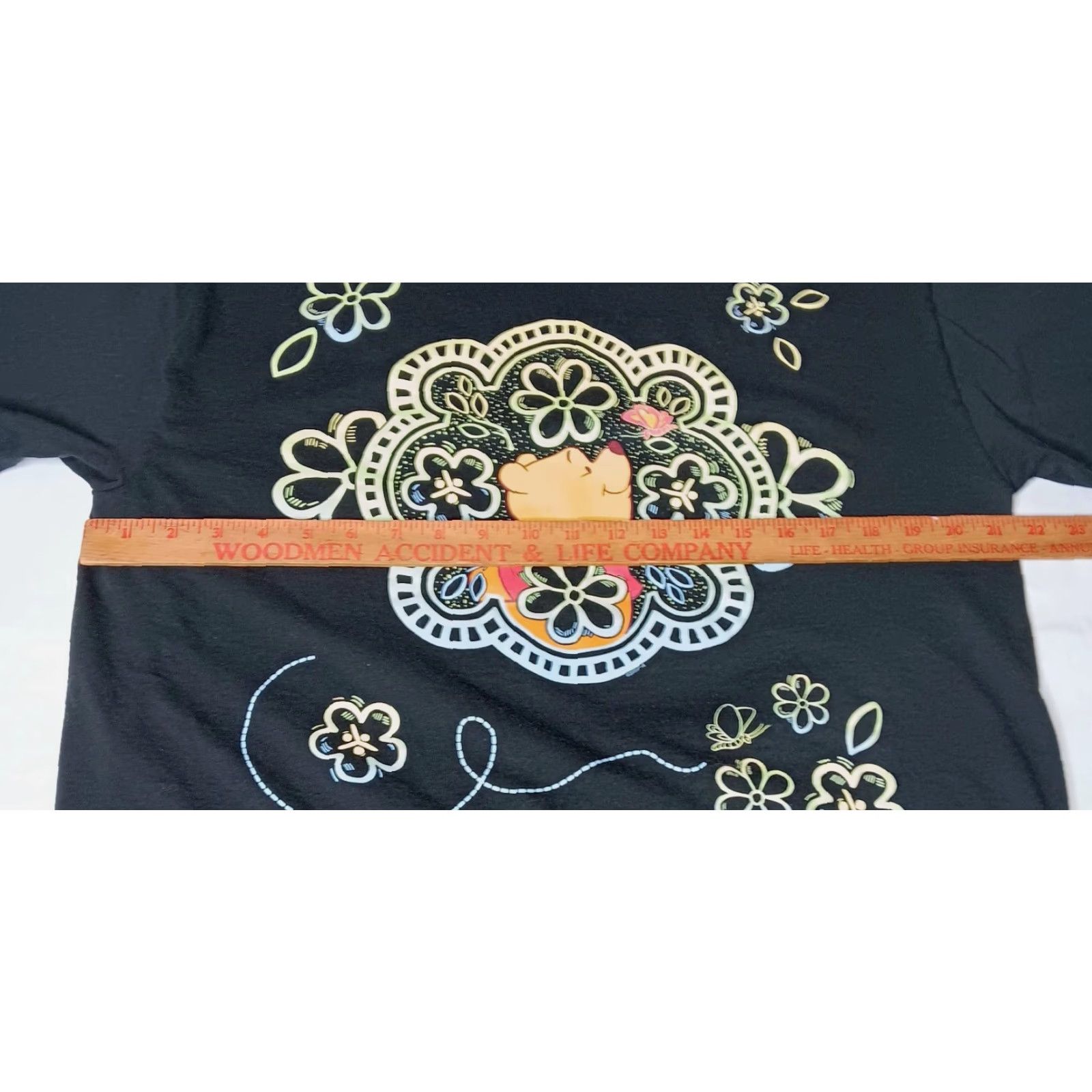 Disney VINTAGE Pooh T-Shirt Large Black Cotton Winnie The Pooh Flowers Butterfly Womens Size L / US 10 / IT 46 - 6 Thumbnail