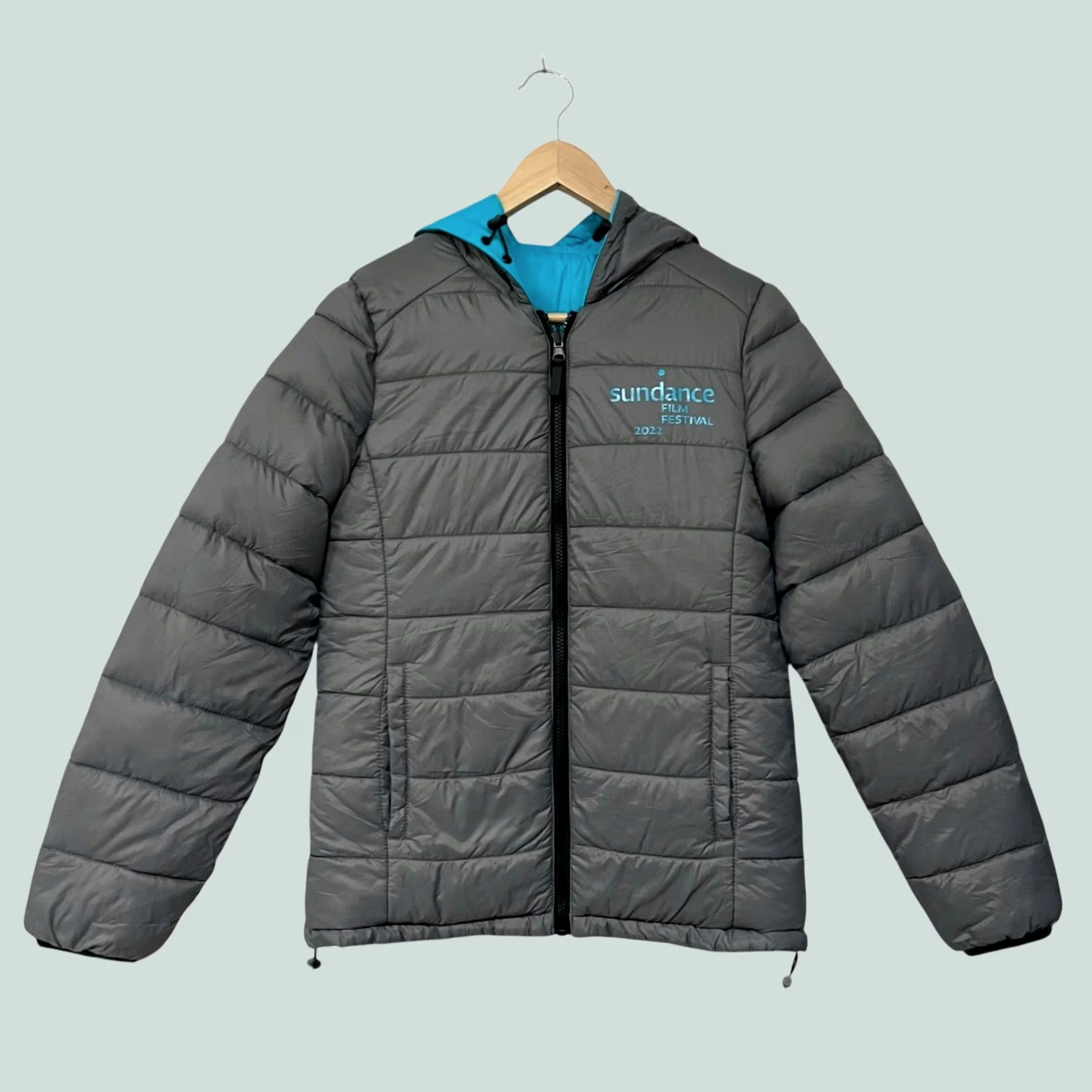Kenneth Cole Kenneth Cole x Sundance Film Festival 2022 Reversible Hooded Puffer Jacket Sz S Unisex Adults Gray Nylon Coat Zip Pocket Winter Capable Packable Size US S / EU 44-46 / 1 - 1 Thumbnail