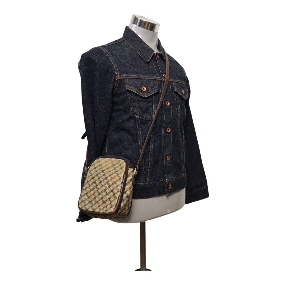 DAKS × Japanese Brand × Vintage Dark London Sling Bag Size ONE SIZE - 1 Thumbnail