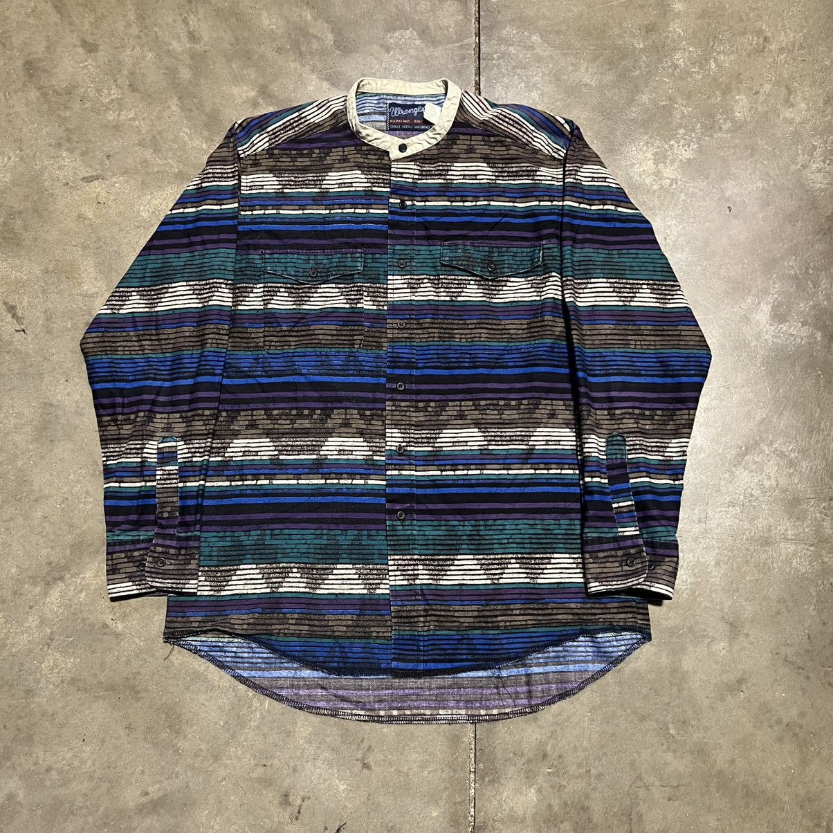 Wrangler Vintage Wrangler Aztec Button Up Shirt Mandarin Western 90s Size US L / EU 52-54 / 3 - 1 Thumbnail