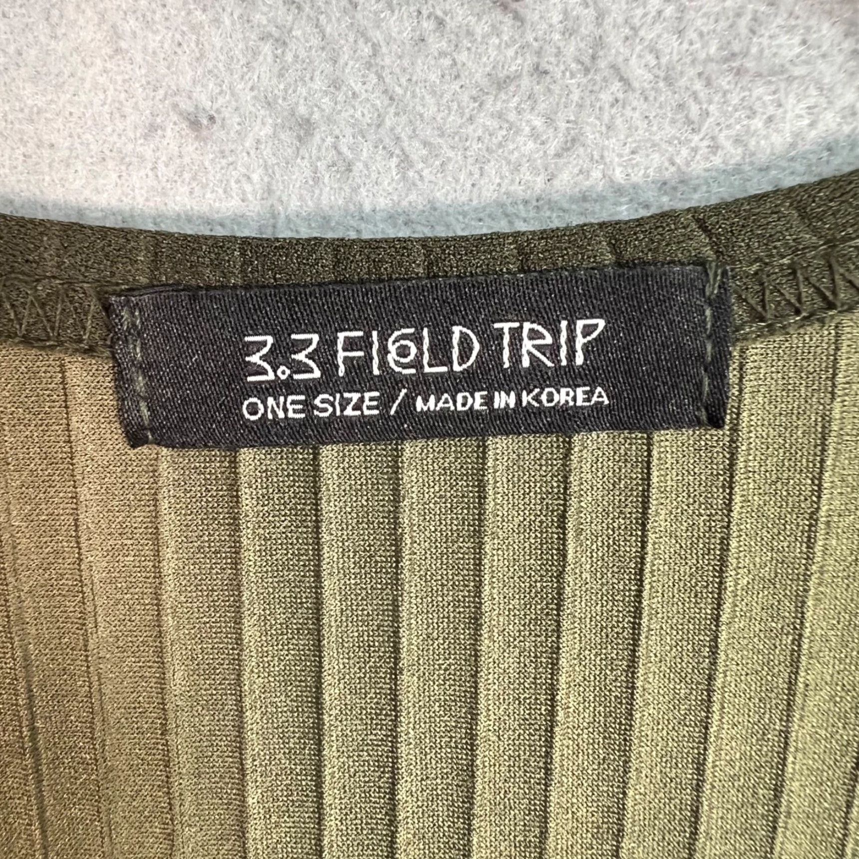 Olive VINTAGE 3.3 Field Trip Olive Green Ribbed Sleeveless Top One Size Polyester Spandex Women Adult Womens Sleeveless Round Neck Pullover Shirt 90s Event Size ONE SIZE - 3 Thumbnail